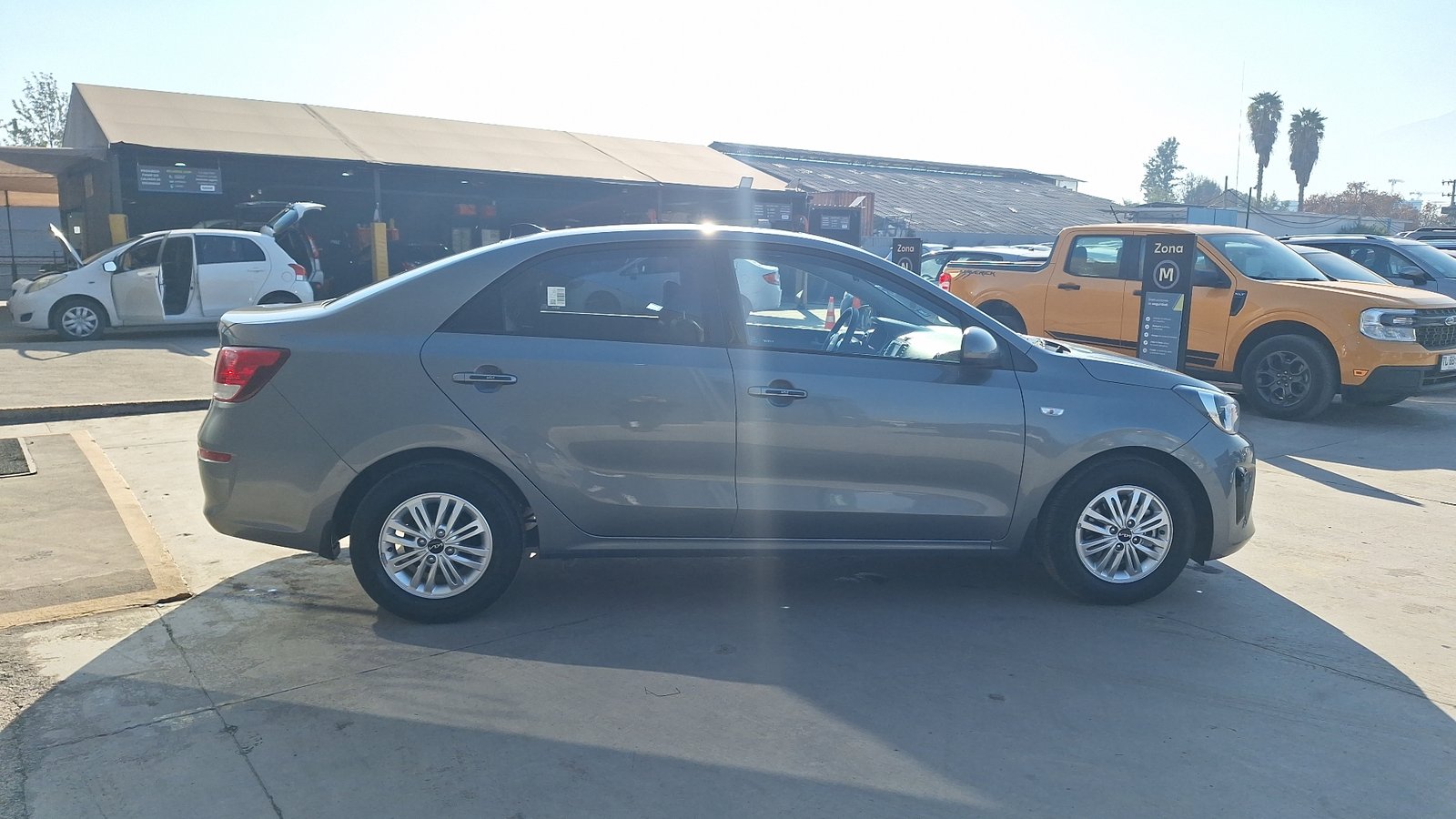 Kia Soluto 2024 - Foto 5 de 16