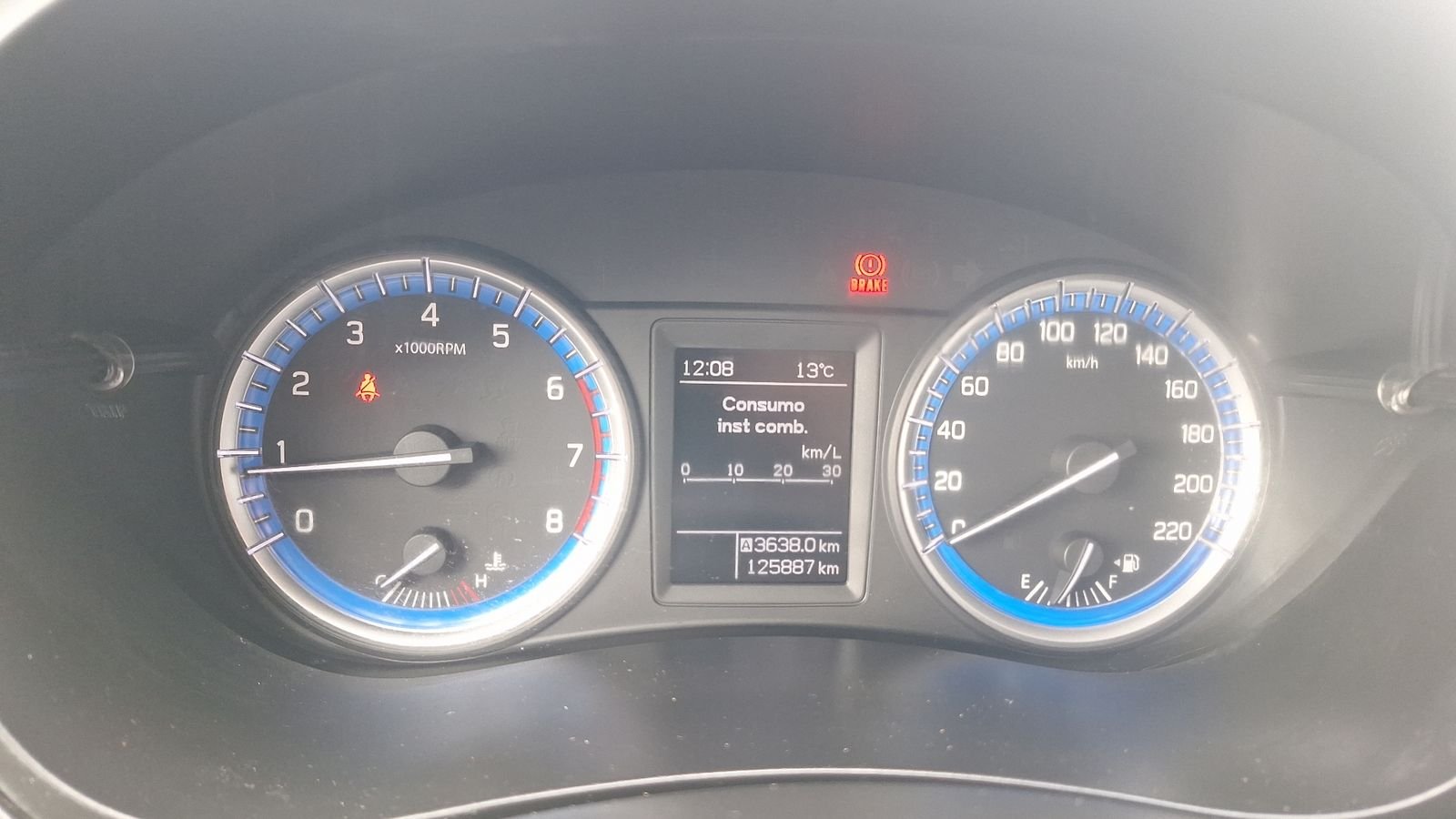 Suzuki S-Cross 2015 - Imagen 9 de 14