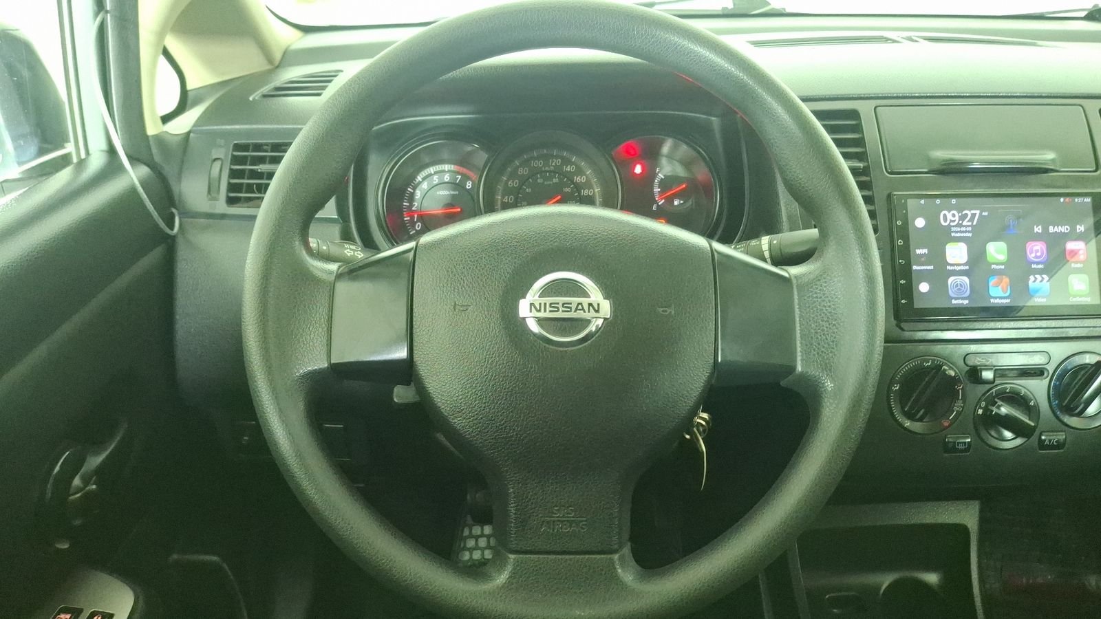 Nissan Tiida 2013 - Imagen 8 de 16