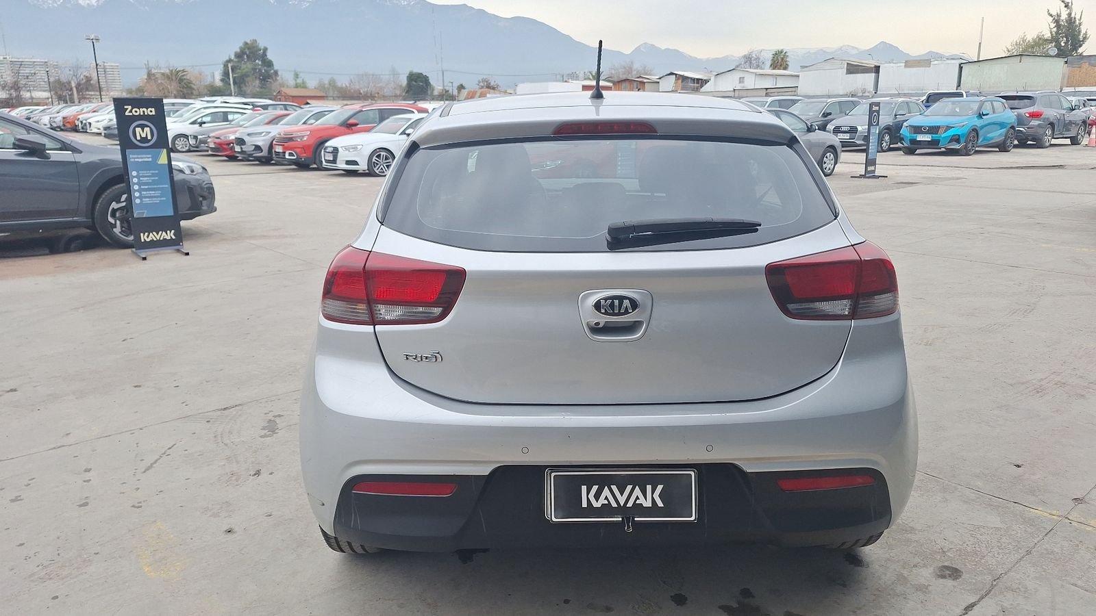 Kia RIO 5 2018 - Imagen 3 de 15