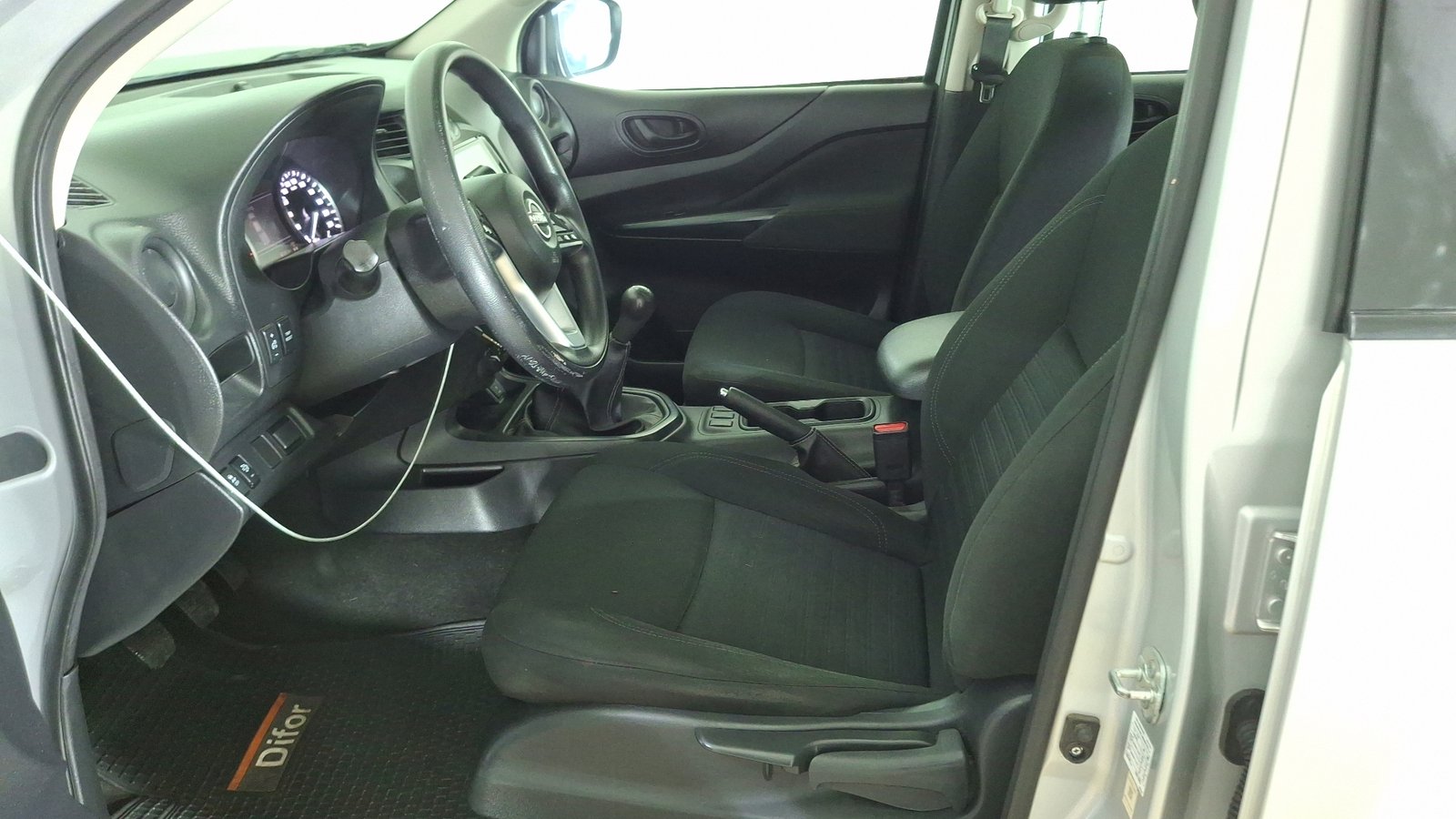 Nissan Navara 2023 - Imagen 13 de 16