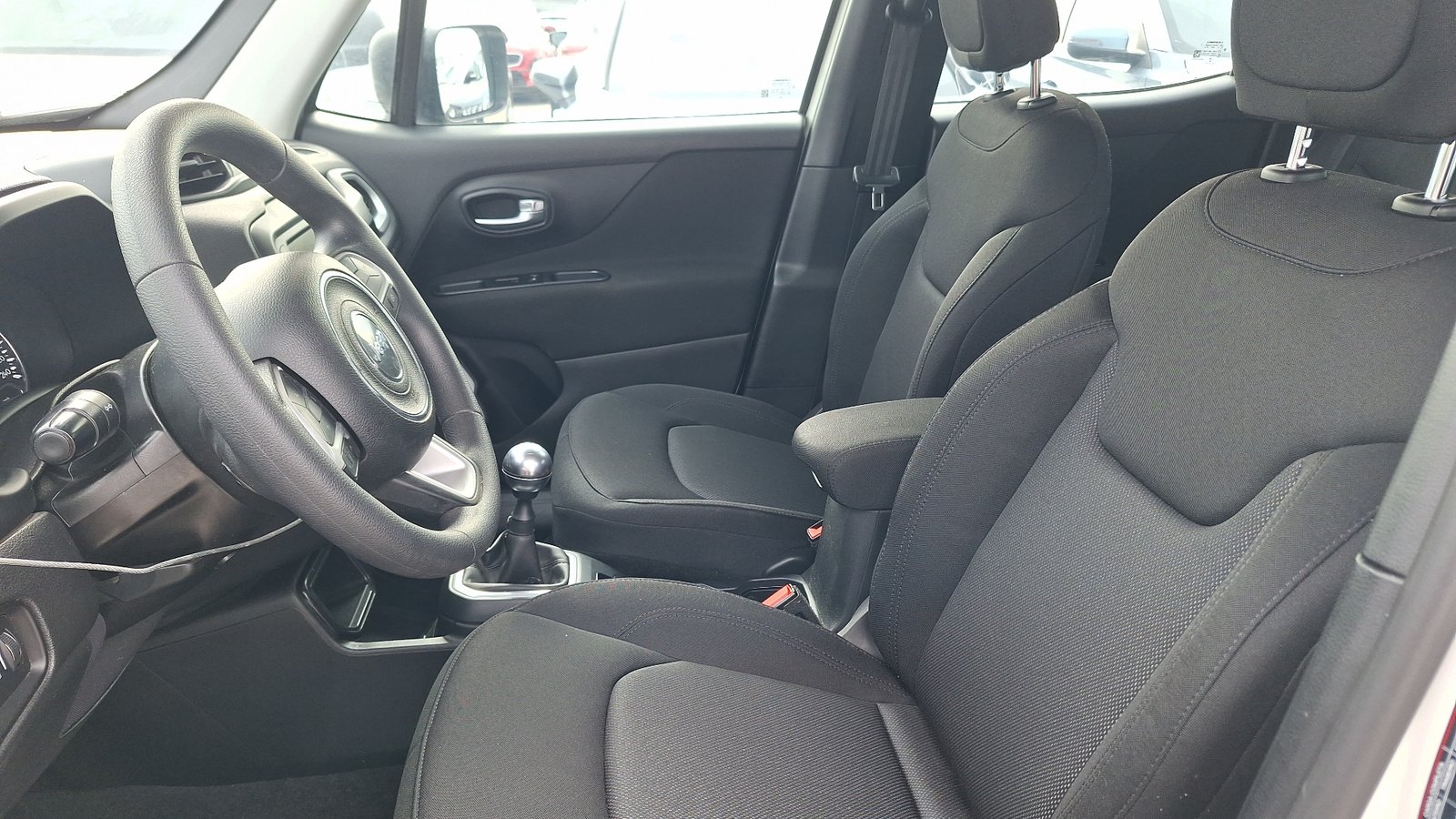 Jeep Renegade 2021 - Imagen 13 de 14