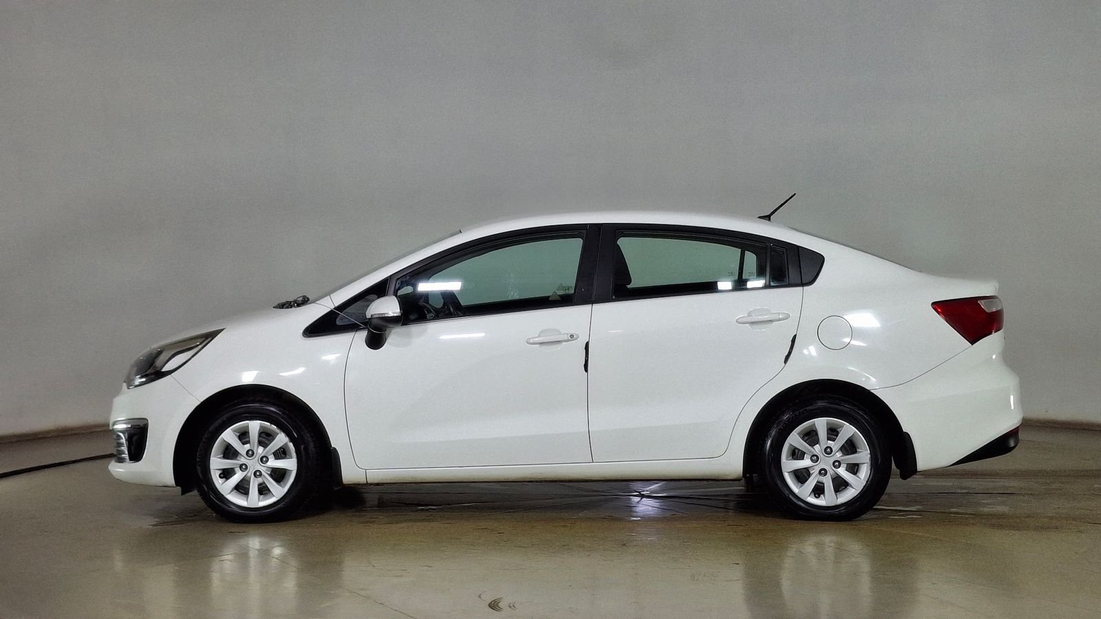 Kia RIO 4 2017 - Imagen 7 de 15