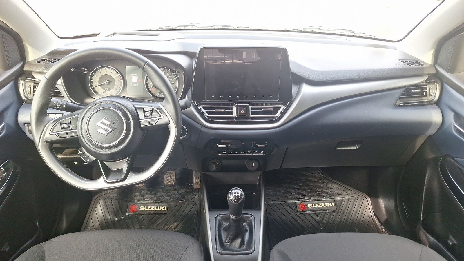 Suzuki Baleno 2023 - Imagen 6 de 15