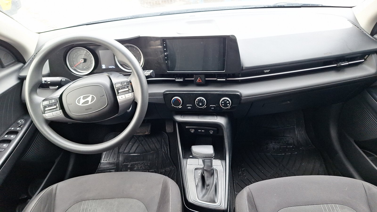 Hyundai Accent 2025 - Imagen 6 de 15