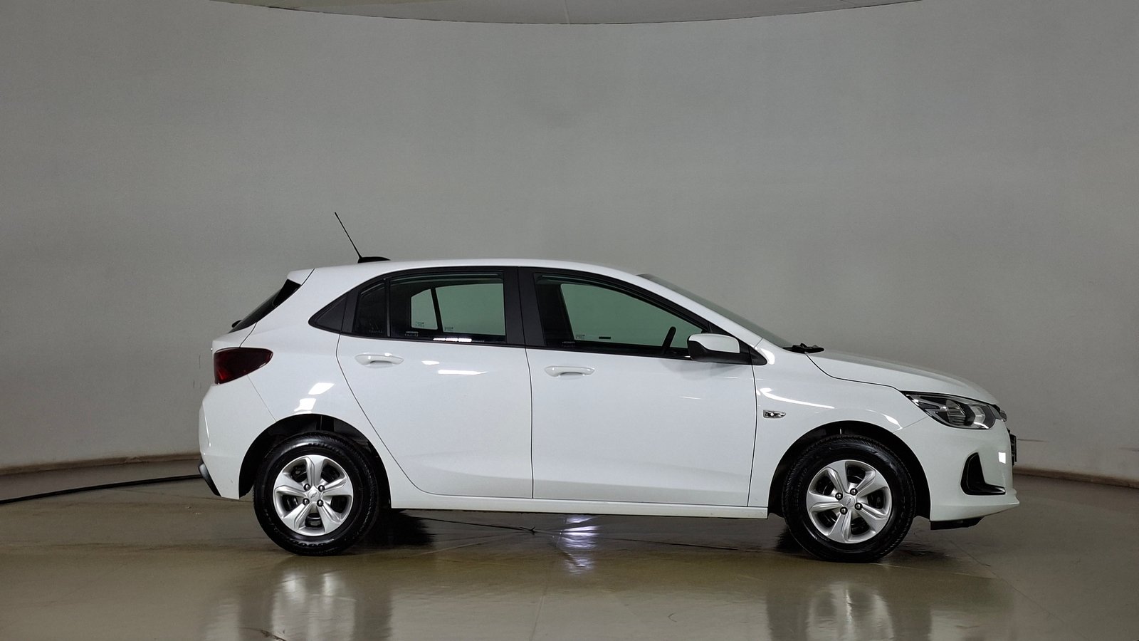 Chevrolet Onix 2024 - Imagen 4 de 17