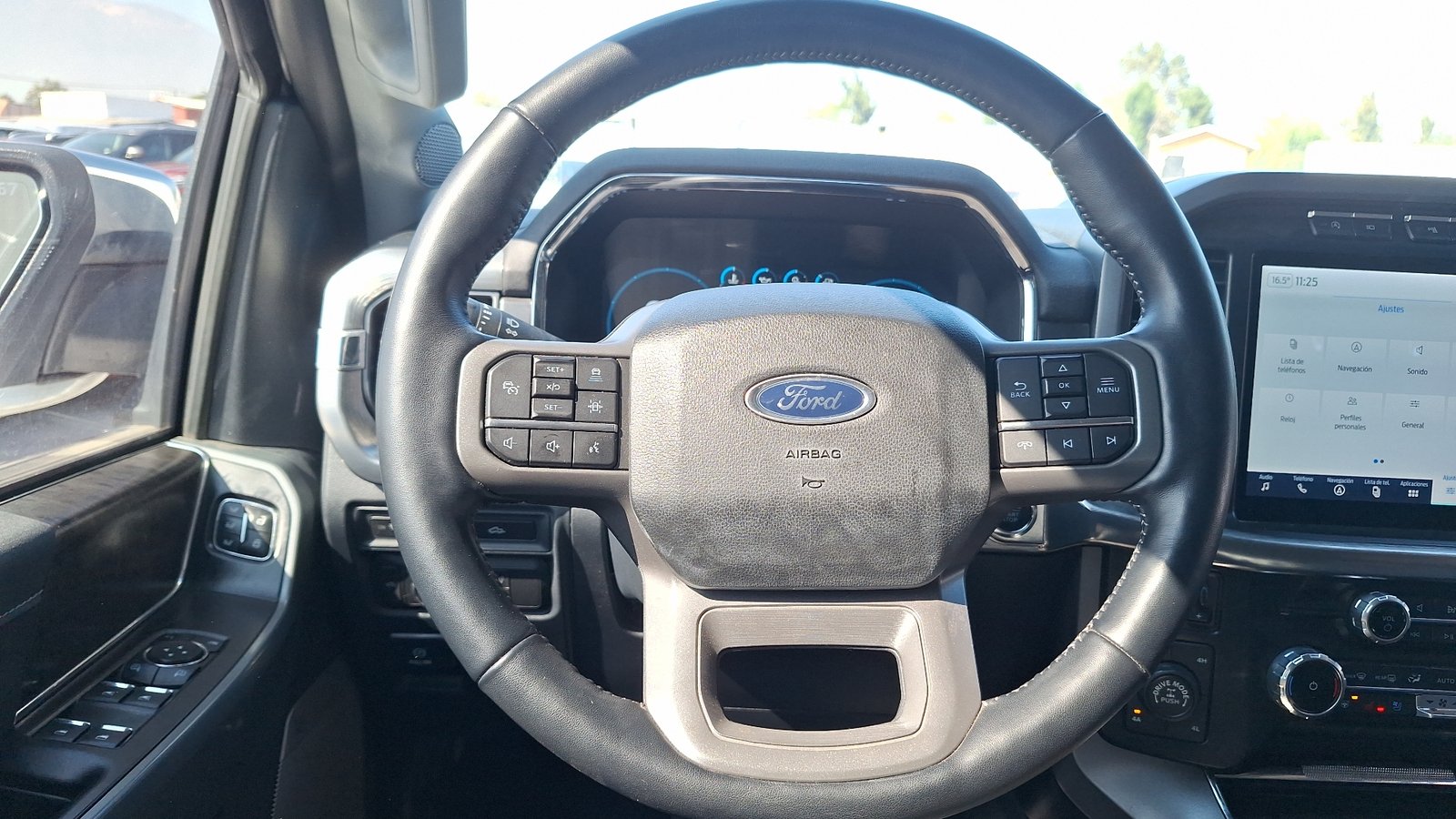 Ford F-150 2023 - Imagen 8 de 16