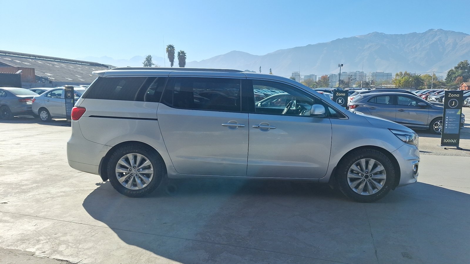 Kia Grand Carnival 2018 - Imagen 5 de 15