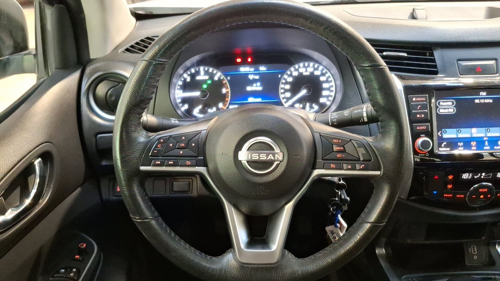 Nissan Navara 2023 - Imagen 8 de 16