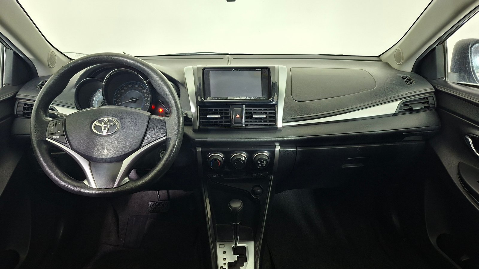 Toyota Yaris 2018 - Imagen 8 de 17