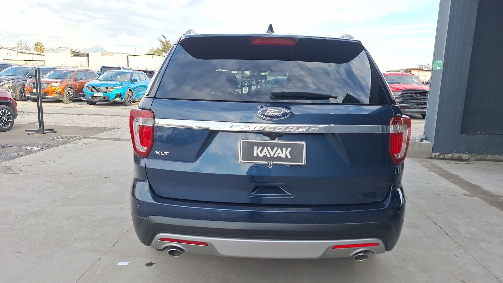 Ford Explorer 2017 - Imagen 3 de 16