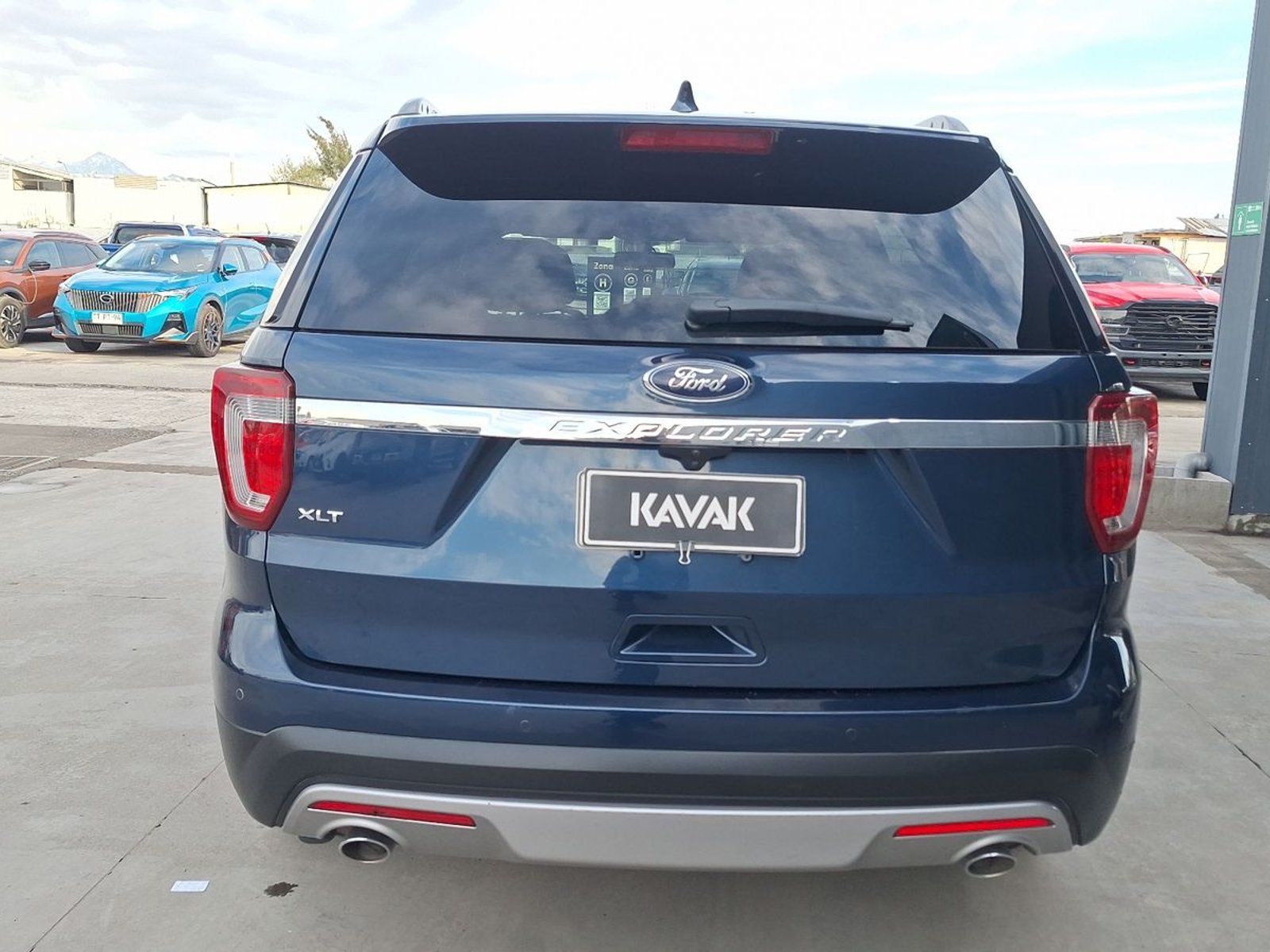 Ford Explorer 2017 - Foto 3 de 16