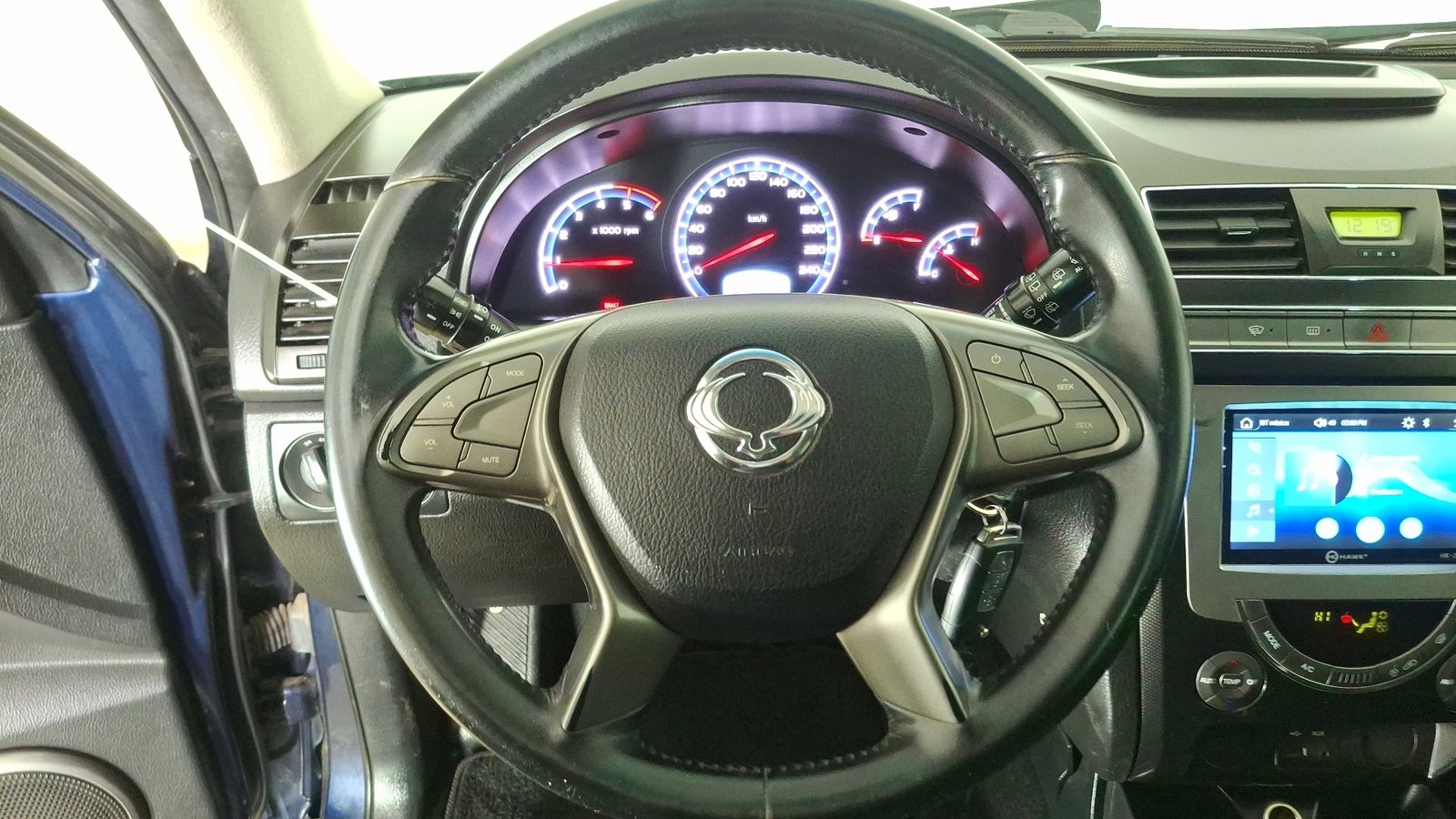 Ssangyong Rexton 2017 - Imagen 8 de 16