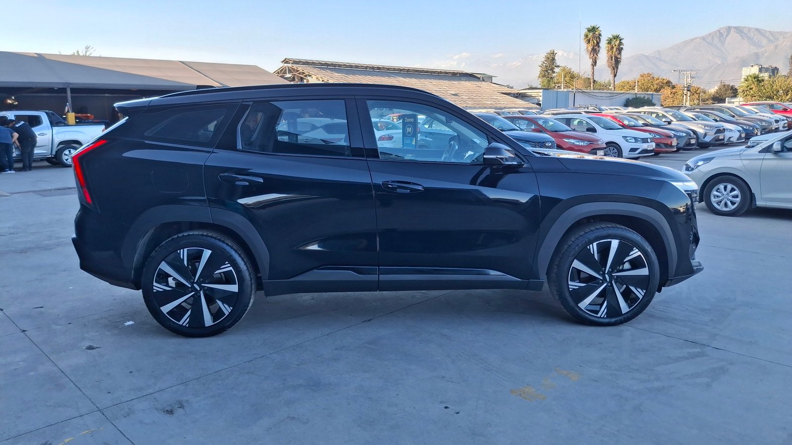 Geely Starray 2025 - Imagen 4 de 17