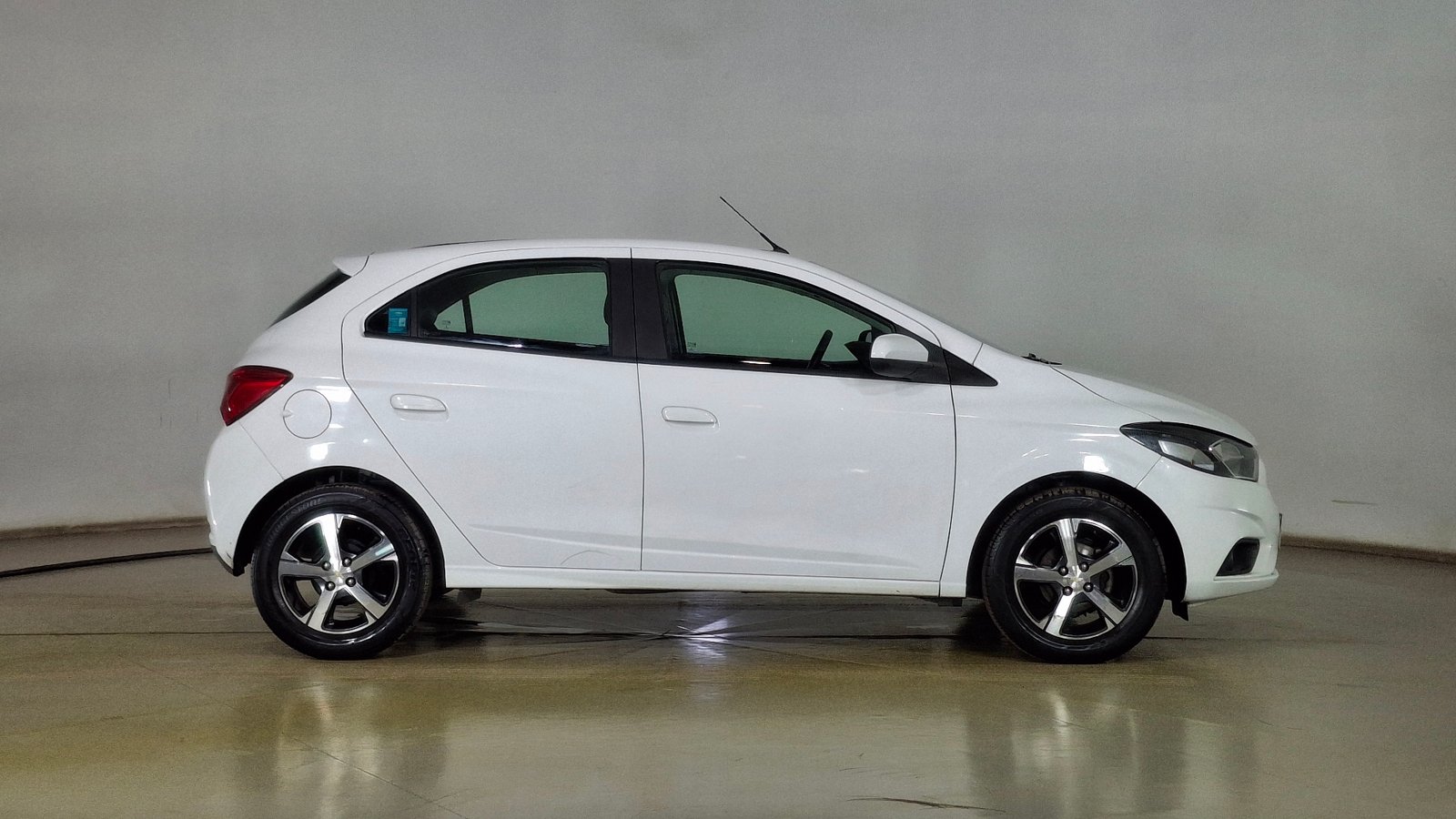 Chevrolet Onix 2018 - Foto 4 de 15