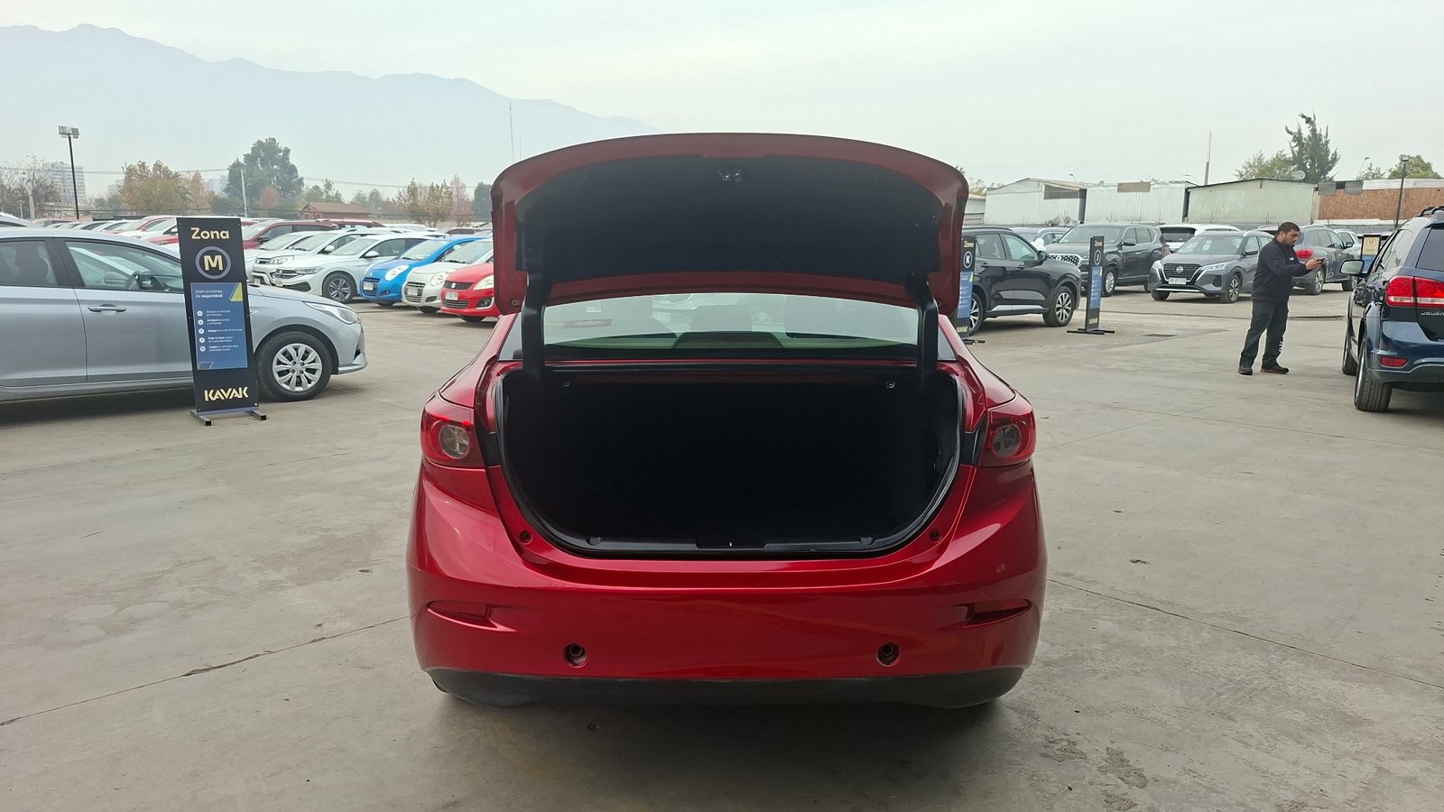 Mazda Mazda 3 2017 - Imagen 4 de 14