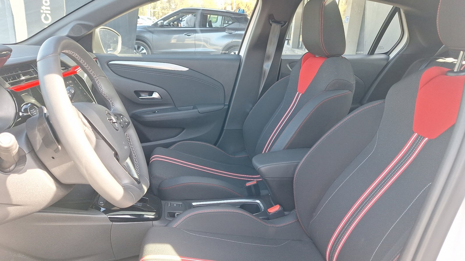 Opel Corsa 2024 - Imagen 15 de 16