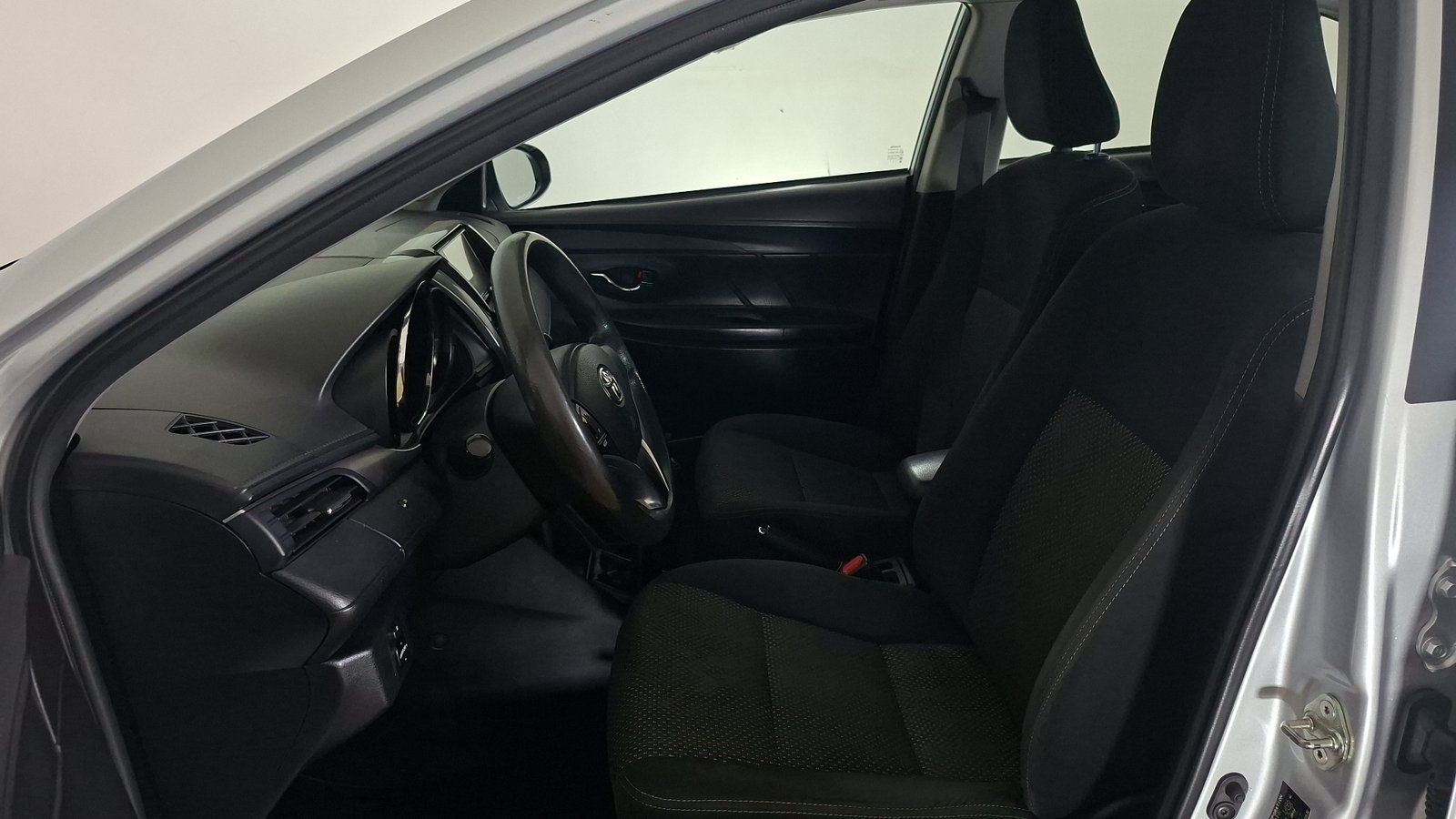 Toyota Yaris 2017 - Imagen 14 de 17
