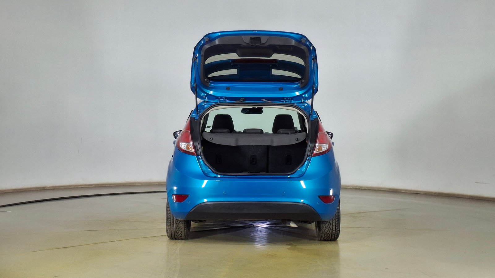 Ford Fiesta 2015 - Imagen 6 de 16