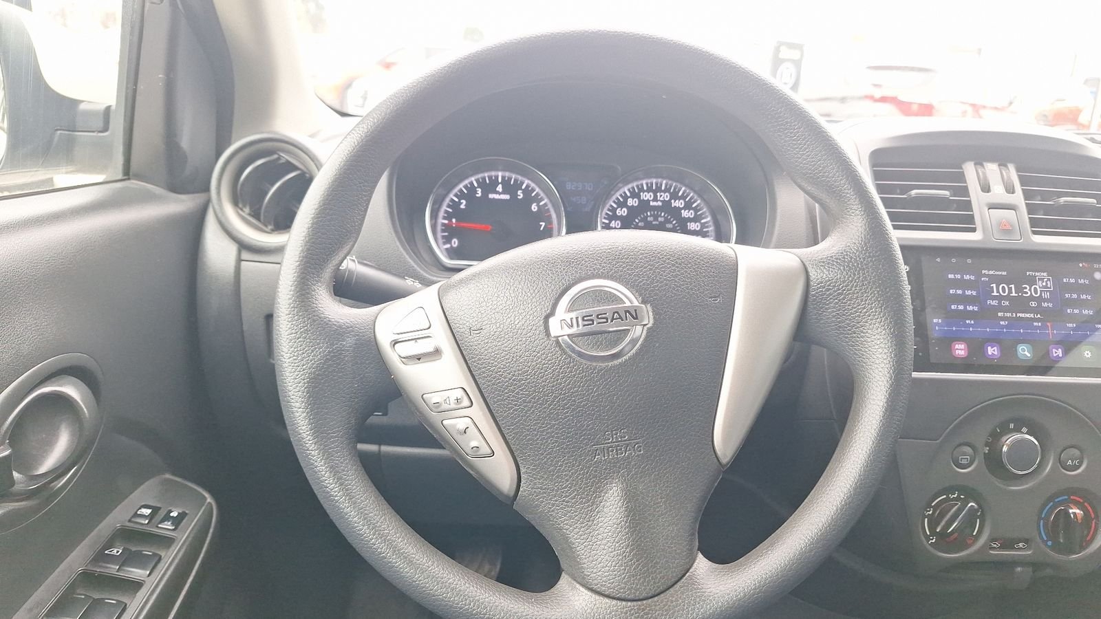 Nissan Versa 2019 - Imagen 8 de 14