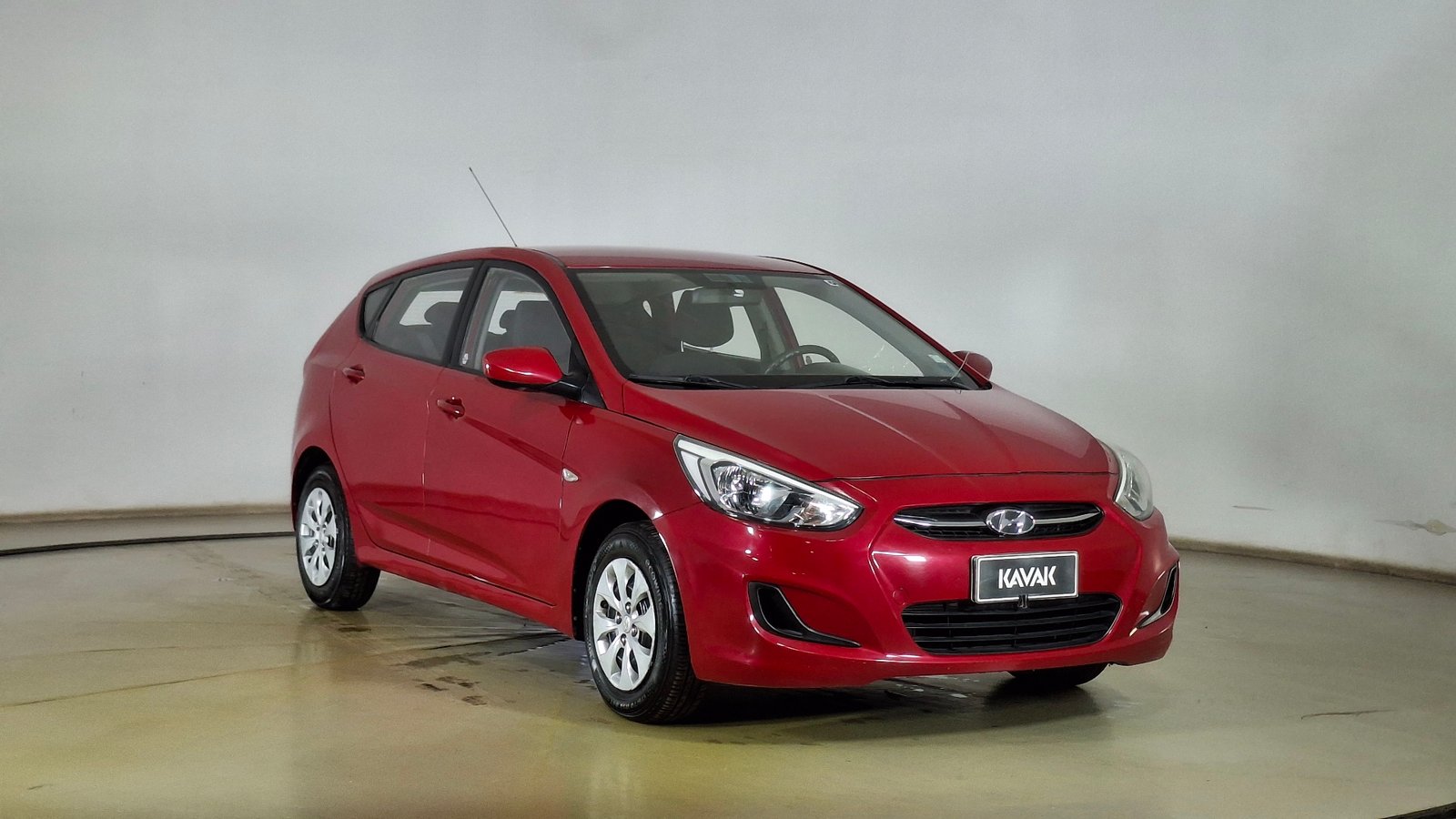Hyundai Accent 2016 - Foto 3 de 16
