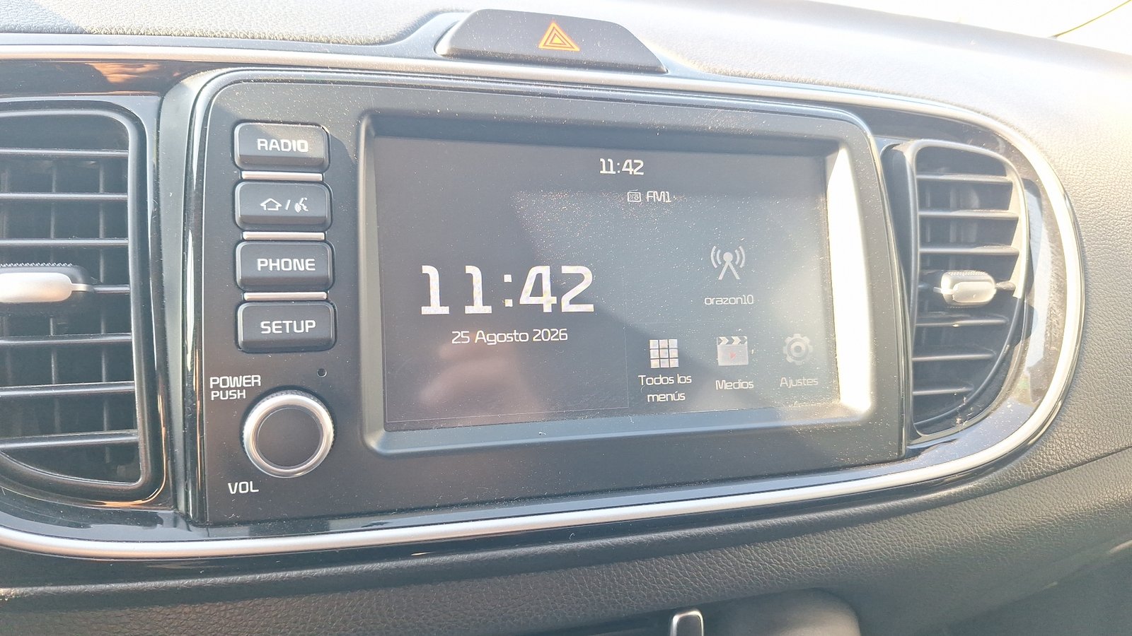 Kia Soluto 2024 - Imagen 10 de 16