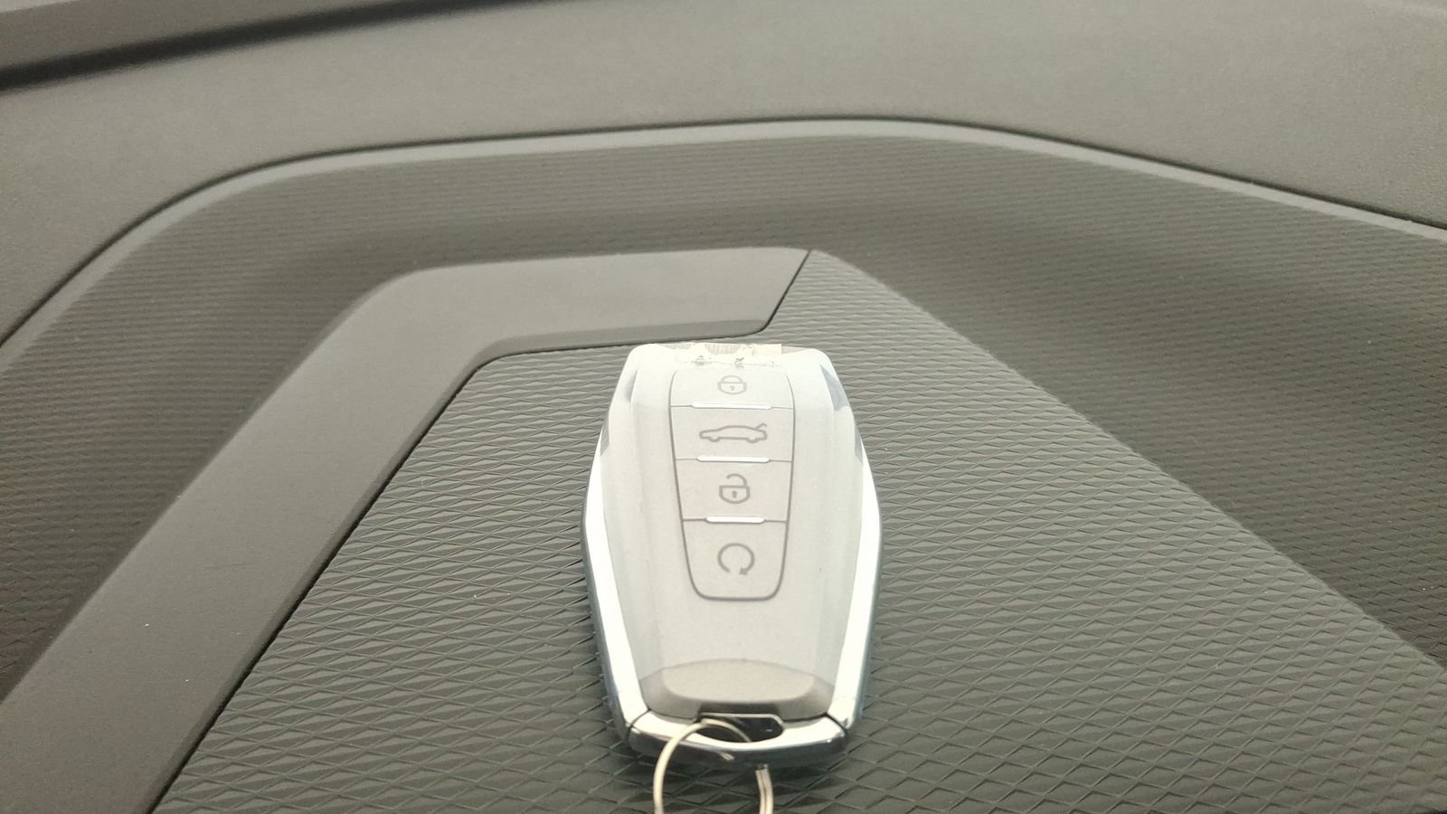 Geely Coolray 2025 - Imagen 17 de 17