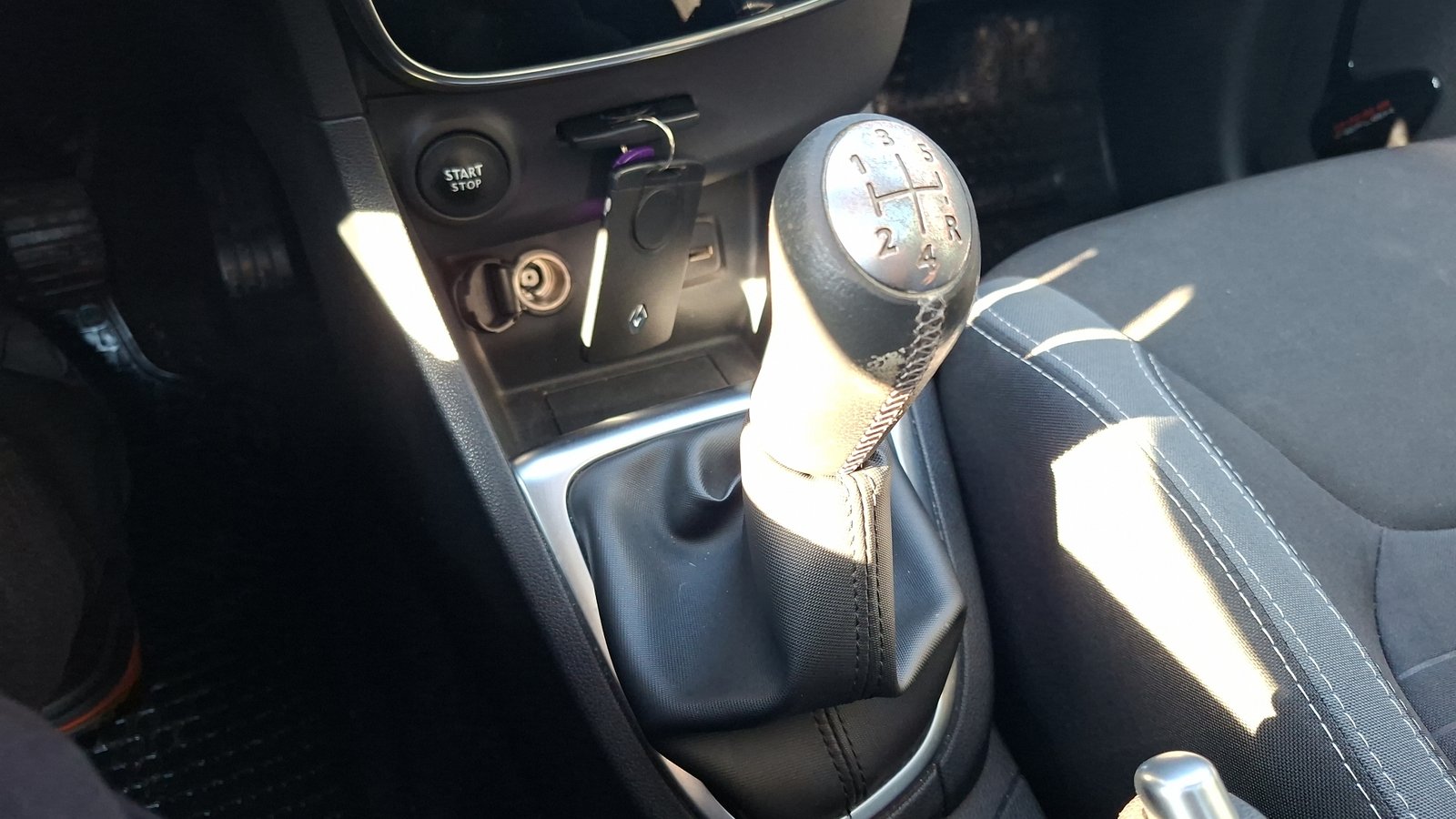 Renault Clio 2016 - Imagen 11 de 16