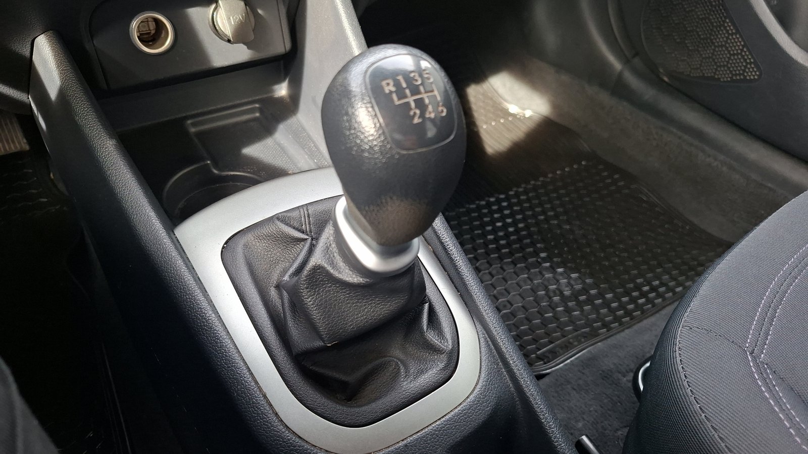 Kia RIO 5 2013 - Imagen 11 de 14
