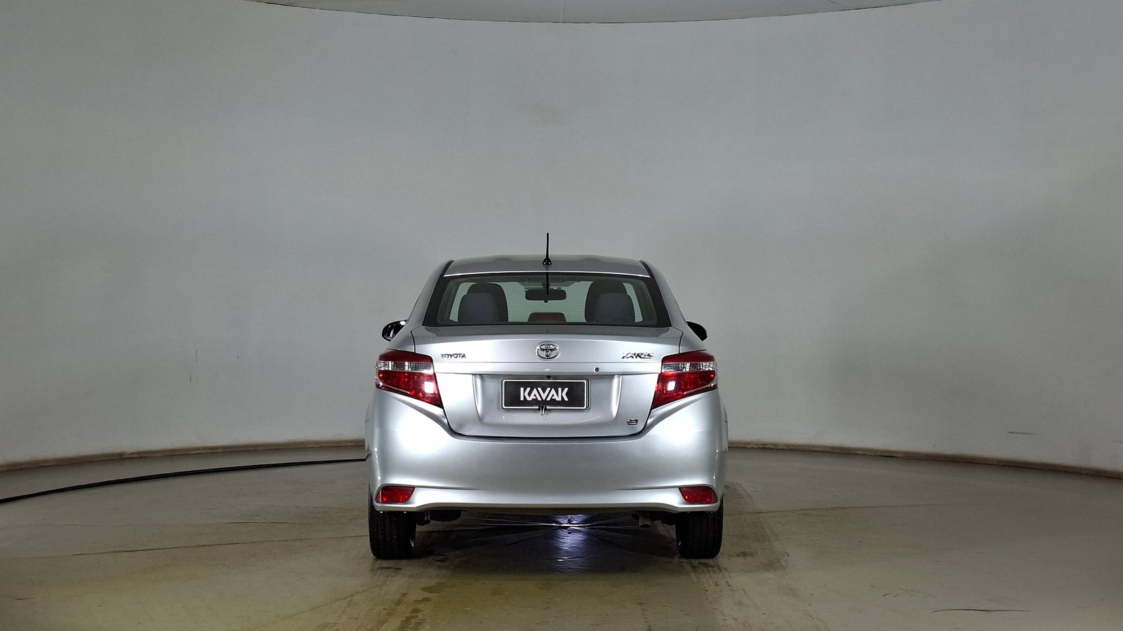 Toyota Yaris 2017 - Imagen 5 de 17