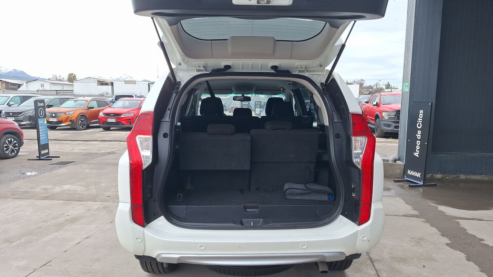 Mitsubishi Montero Sport 2017 - Imagen 4 de 15