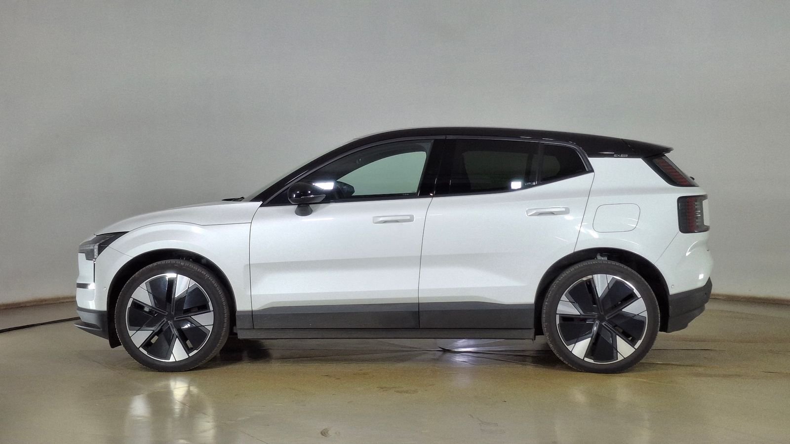Volvo EX30 2024 - Imagen 7 de 17