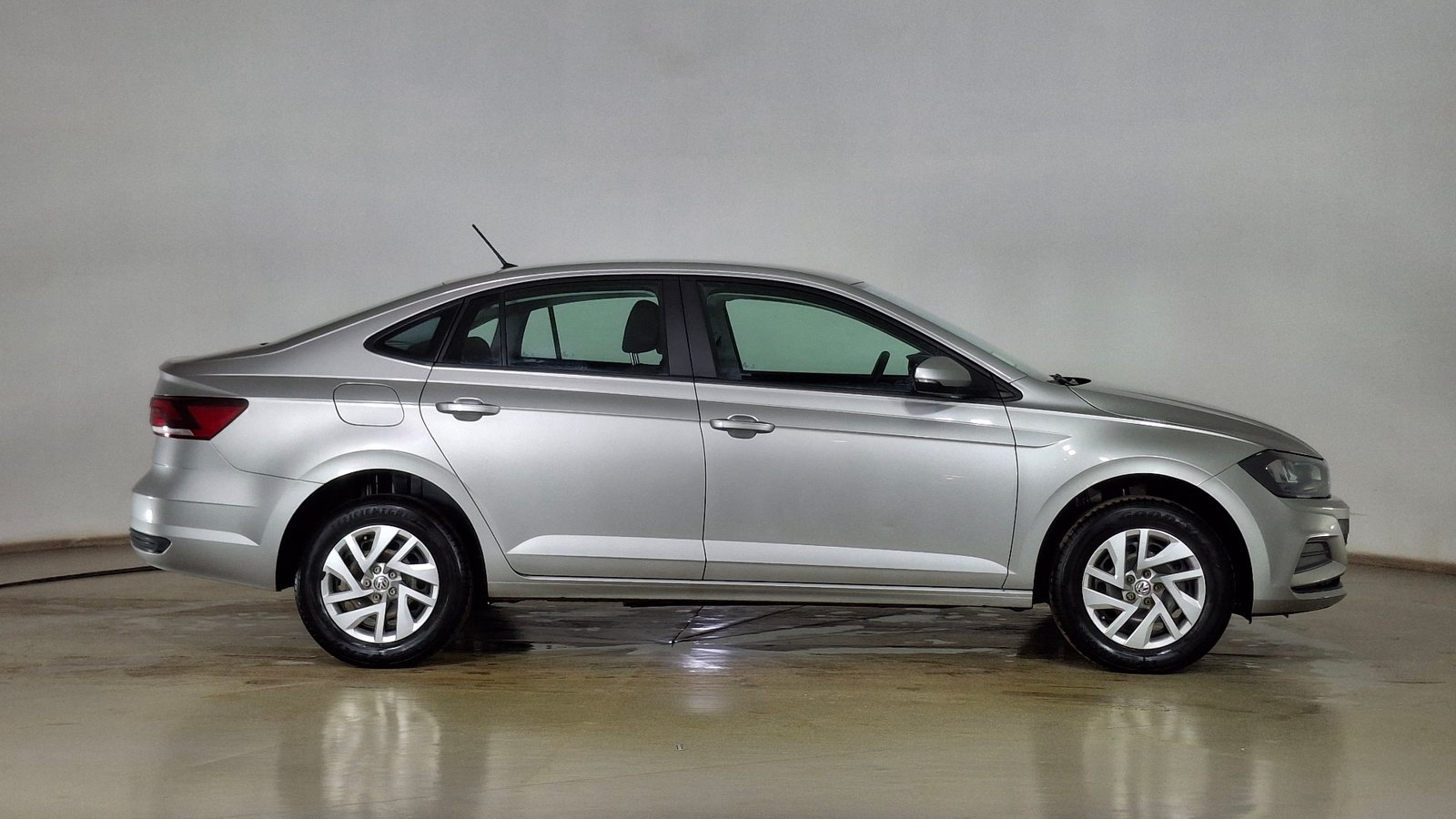 Volkswagen Virtus 2023 - Foto 4 de 15
