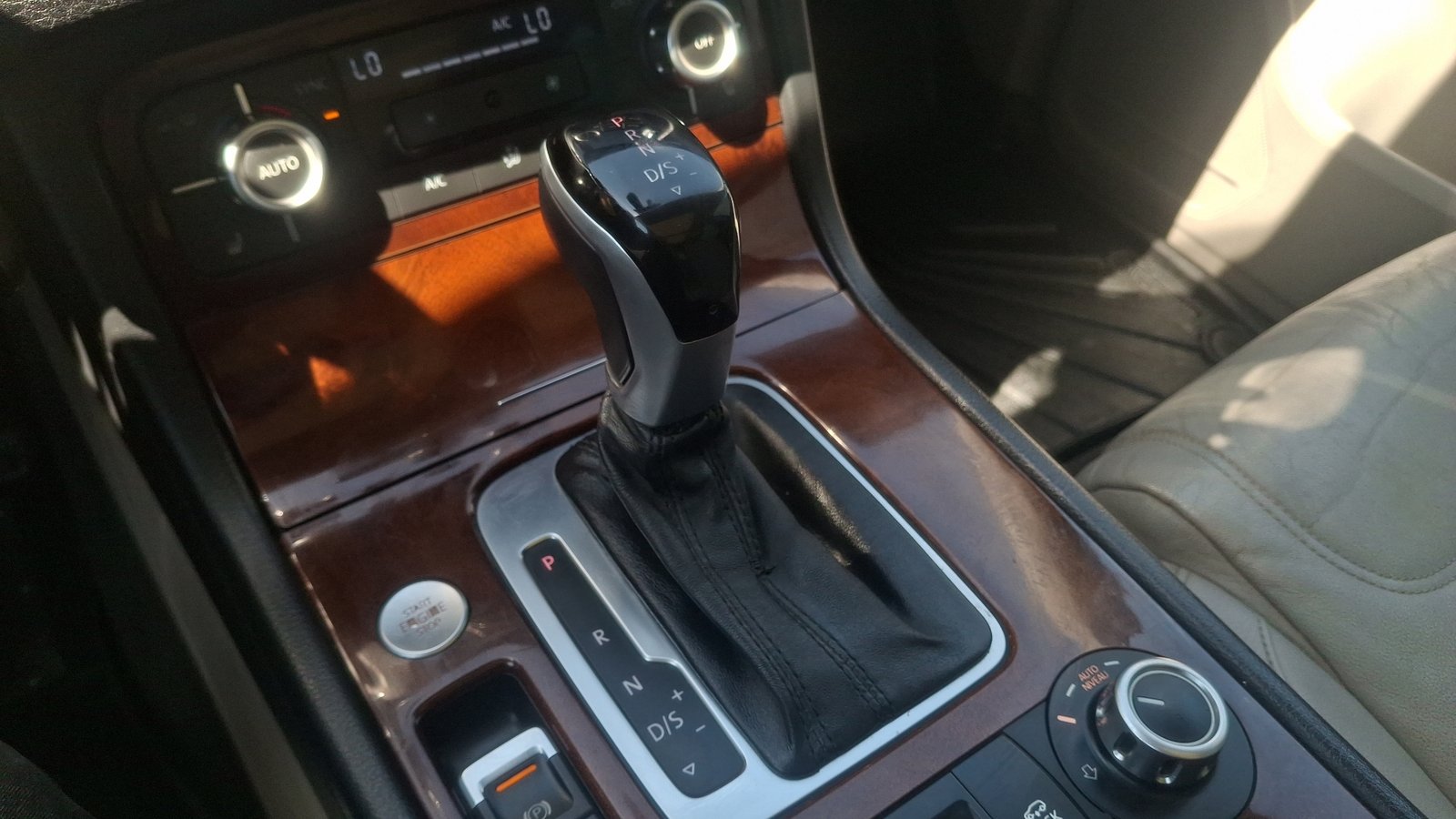 Volkswagen Touareg 2015 - Imagen 12 de 18