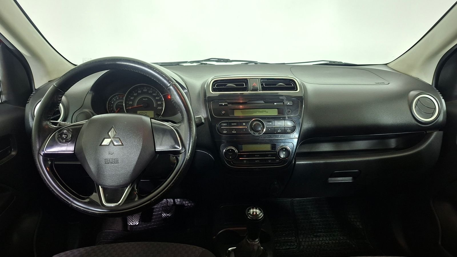 Mitsubishi Mirage 2018 - Imagen 8 de 16