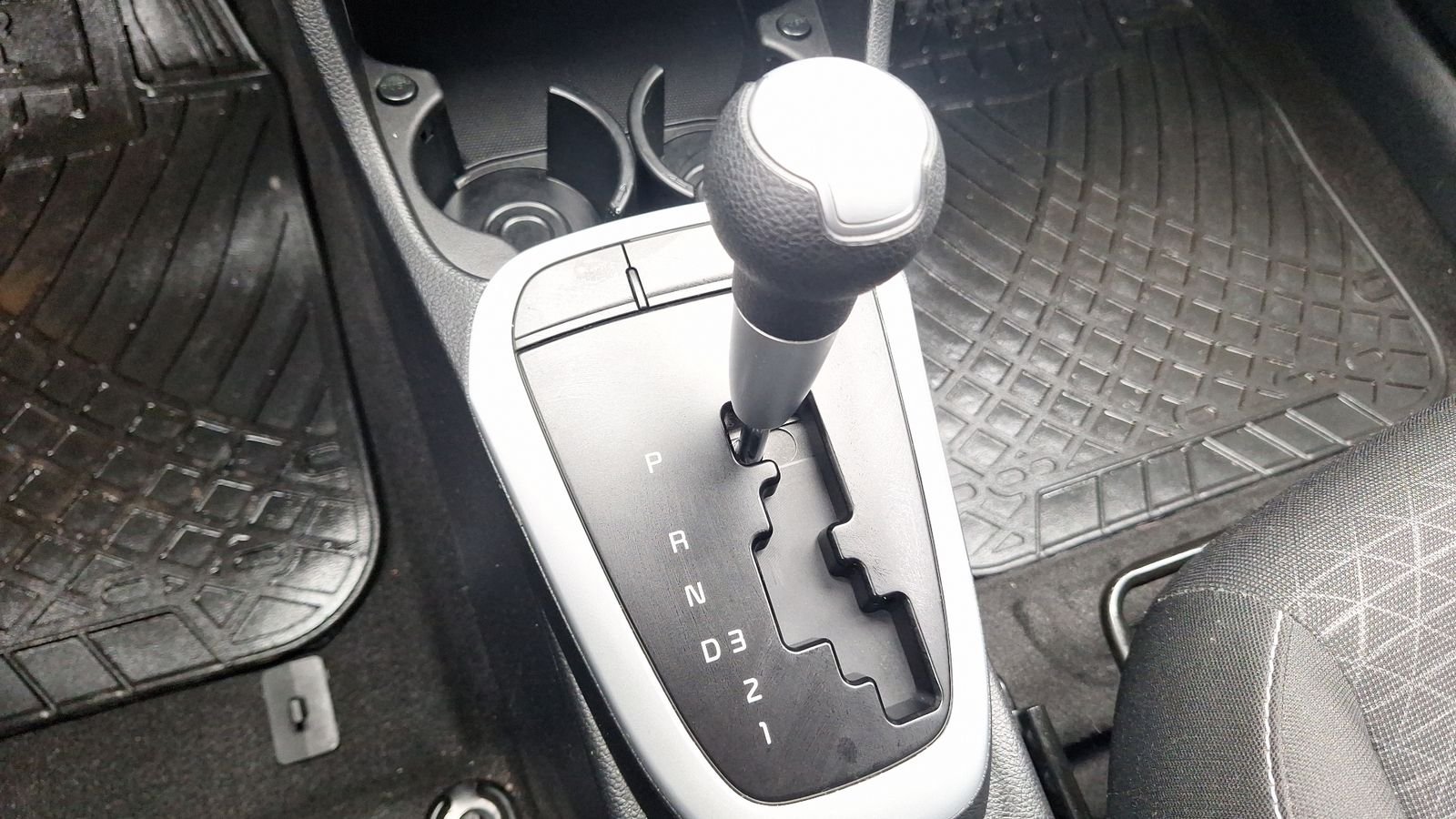 Kia MORNING 2023 - Imagen 11 de 15