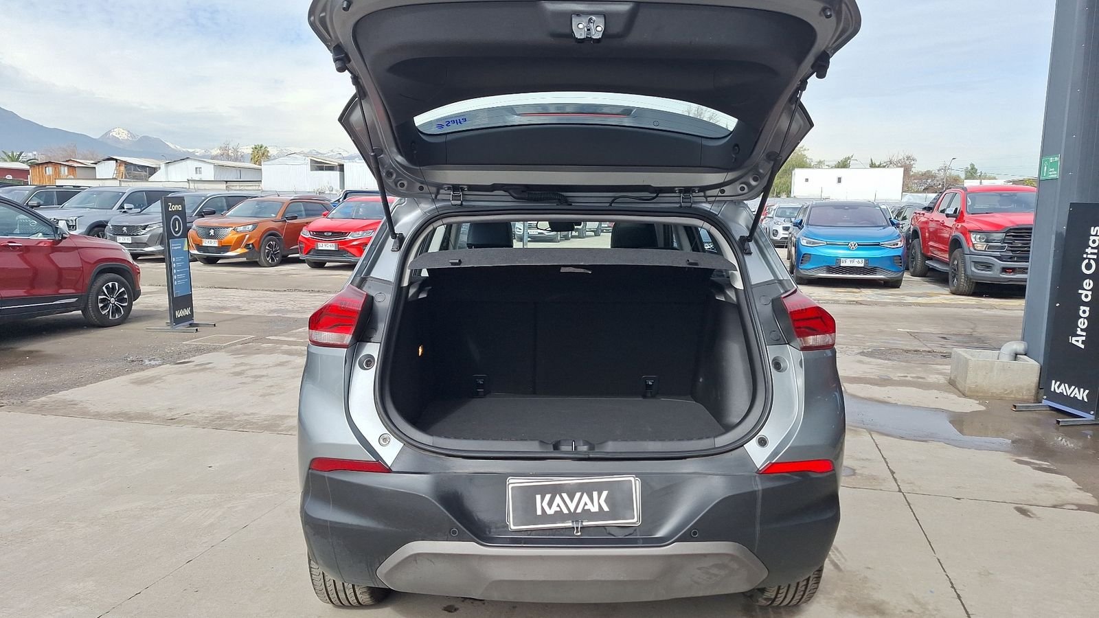 Chevrolet Tracker 2025 - Imagen 4 de 16