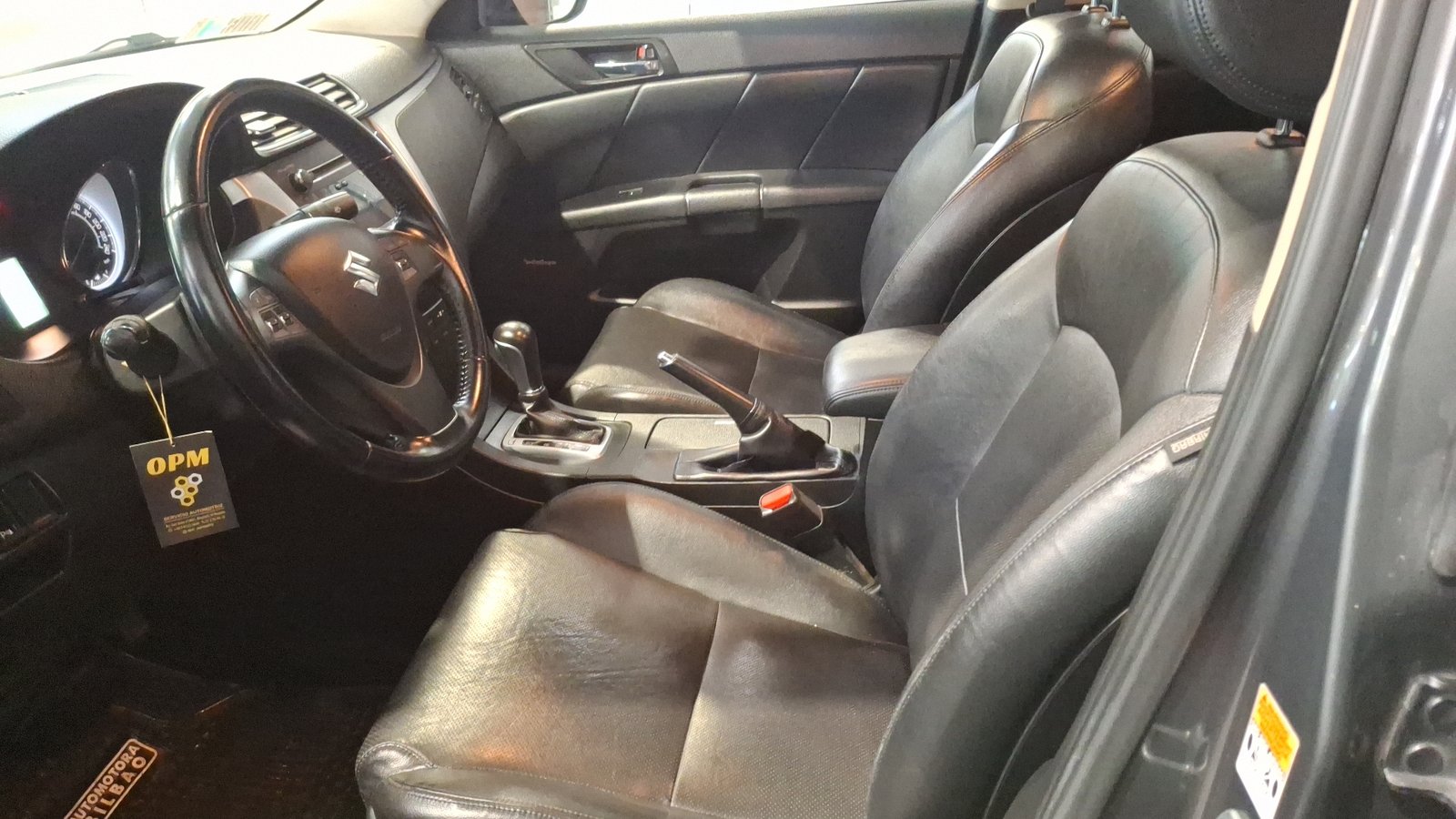 Suzuki Kizashi 2014 - Imagen 12 de 15