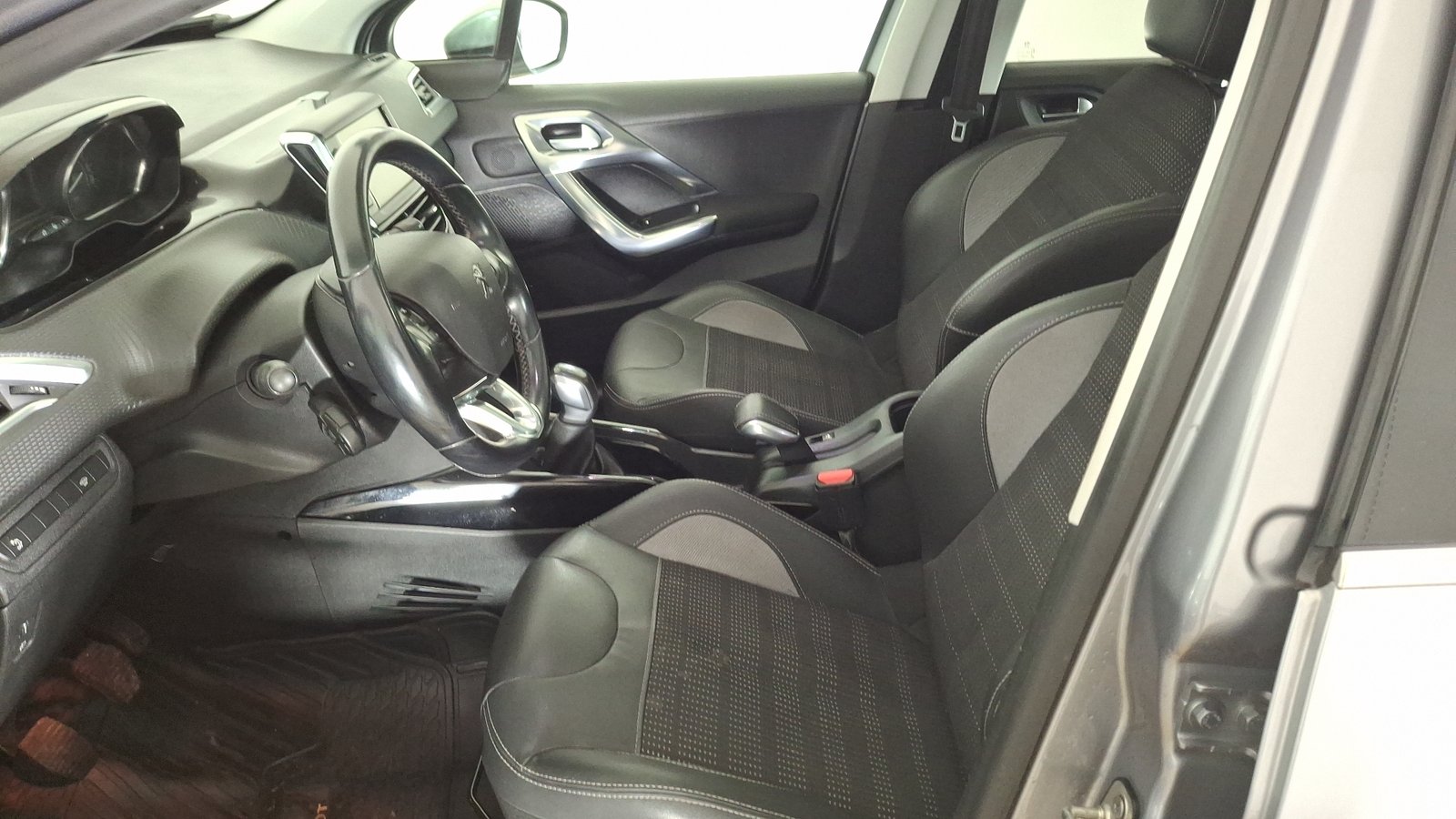 Peugeot 2008 2018 - Imagen 14 de 17