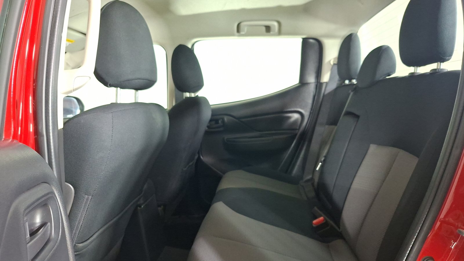 Mitsubishi L200 2024 - Imagen 14 de 16