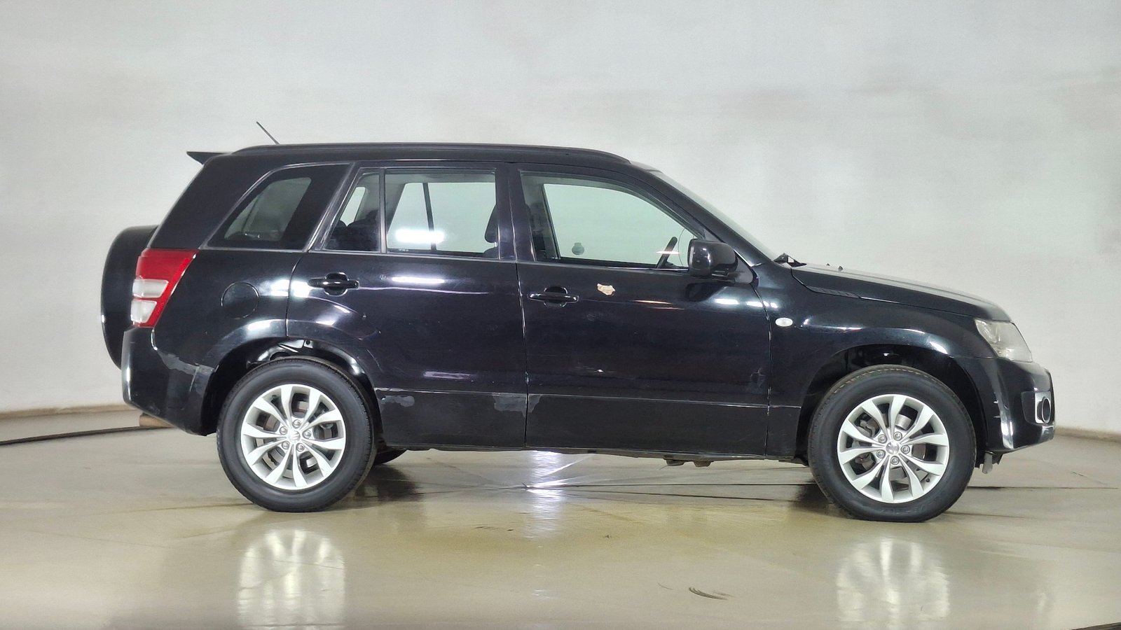 Suzuki GrandNomade 2016 - Imagen 4 de 16