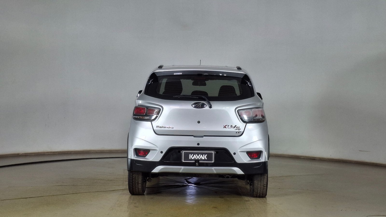 Mahindra Kuv 100 2020 - Imagen 5 de 14