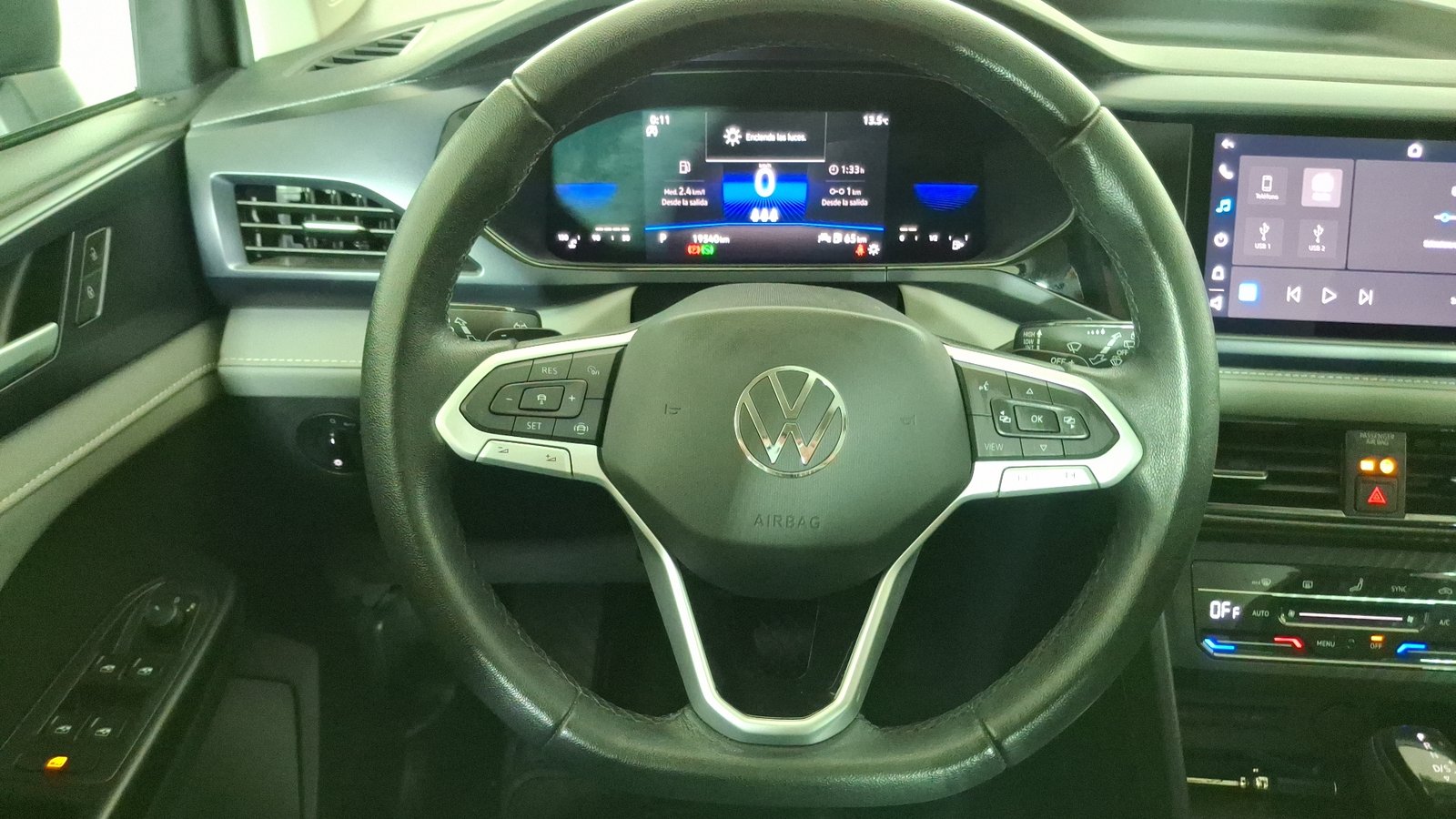 Volkswagen Taos 2024 - Imagen 8 de 16
