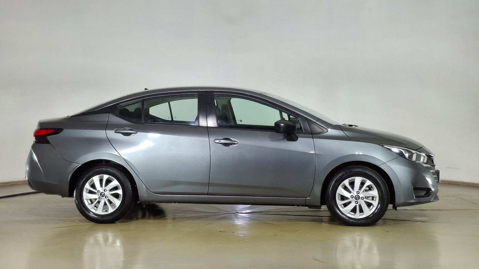 Nissan Versa 2024 - Imagen 4 de 15