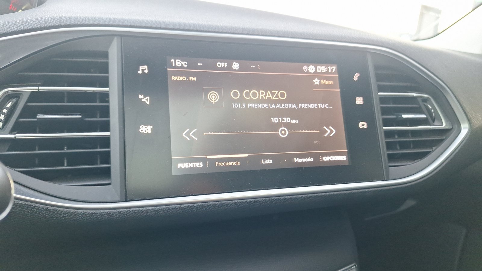 Peugeot 308 2019 - Imagen 10 de 16