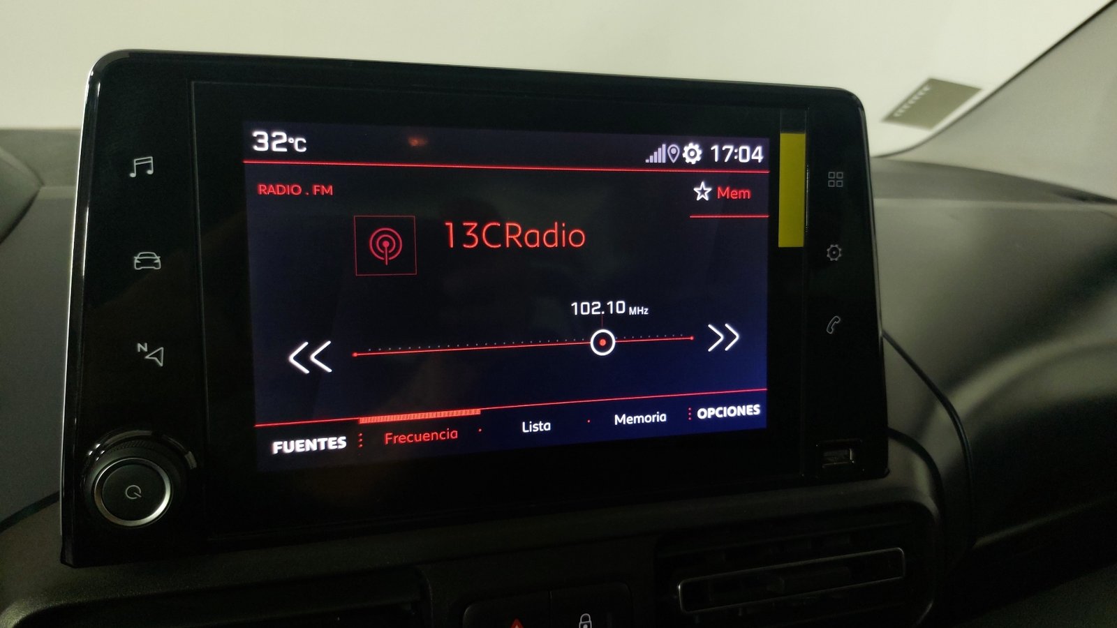 Peugeot Rifter 2023 - Imagen 11 de 16