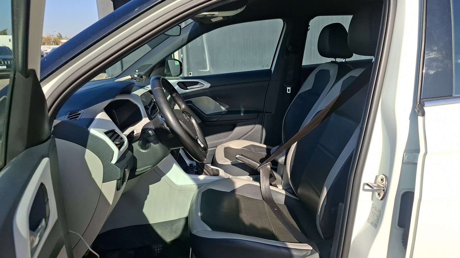Volkswagen T-Cross 2020 - Imagen 13 de 15