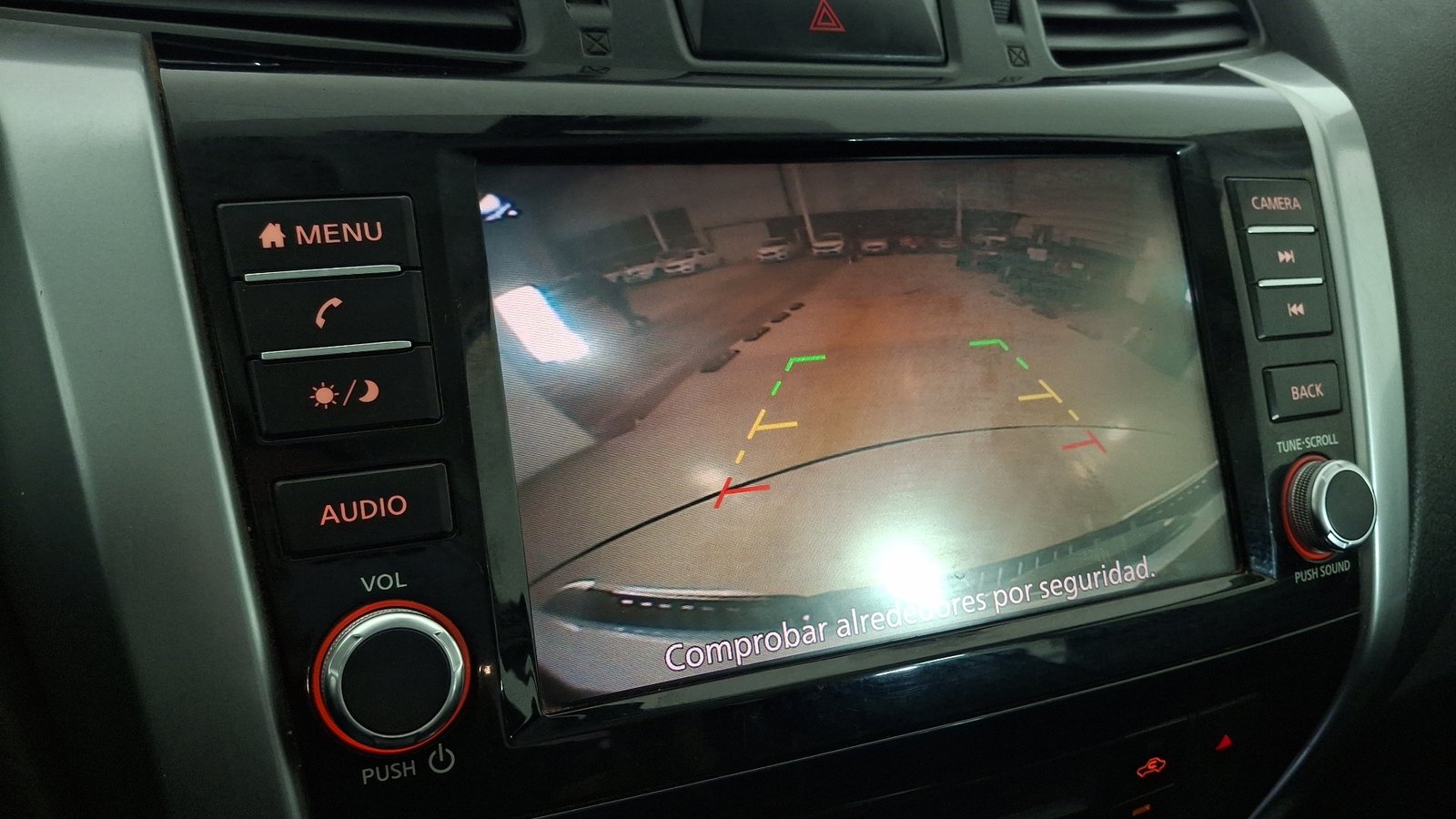 Nissan Navara 2024 - Imagen 12 de 16