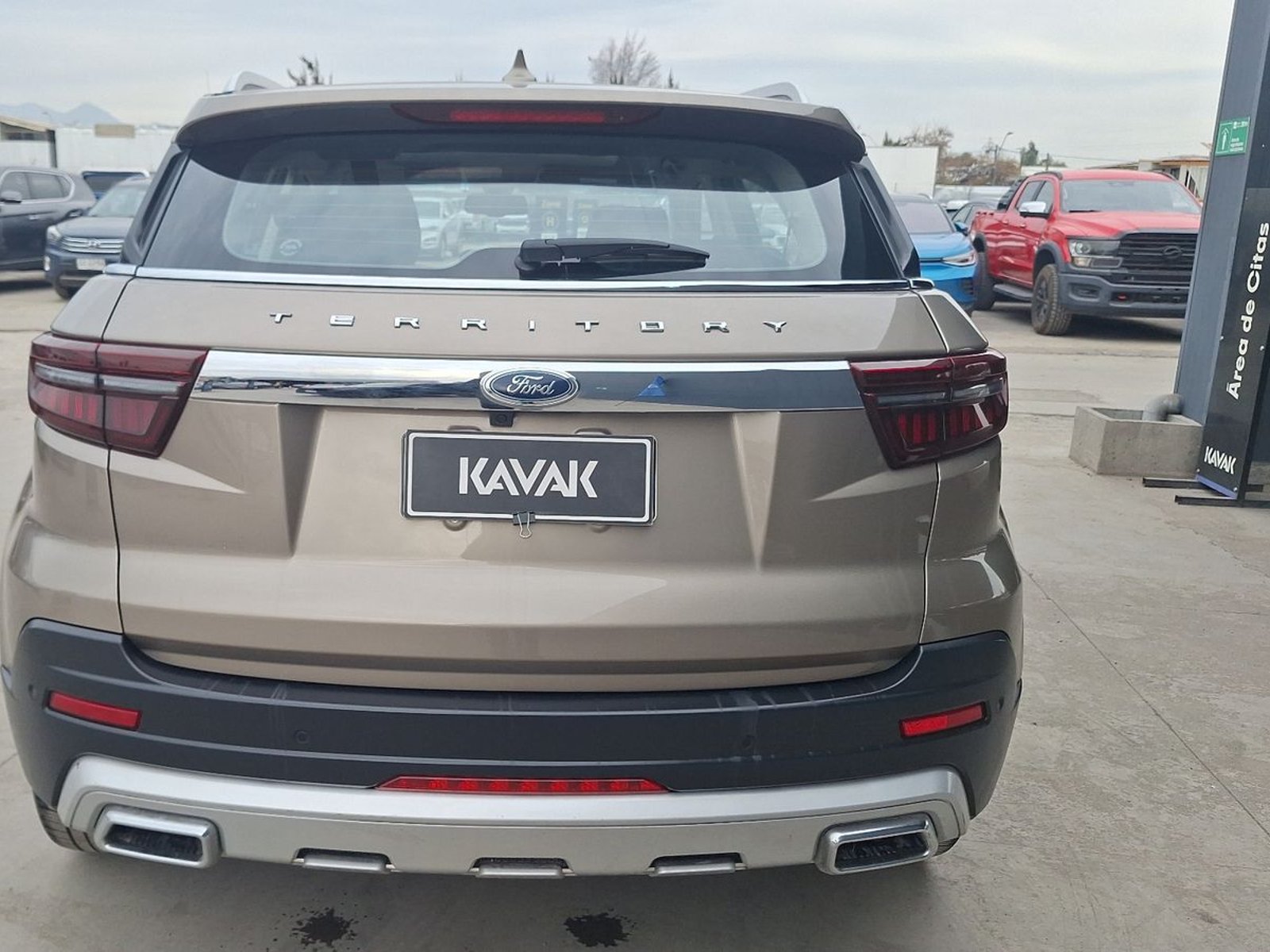 Ford Territory 2023 - Foto 3 de 16
