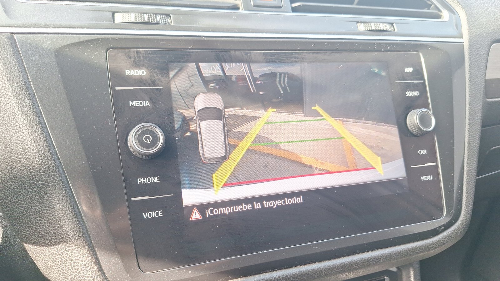 Volkswagen Tiguan 2019 - Imagen 12 de 15